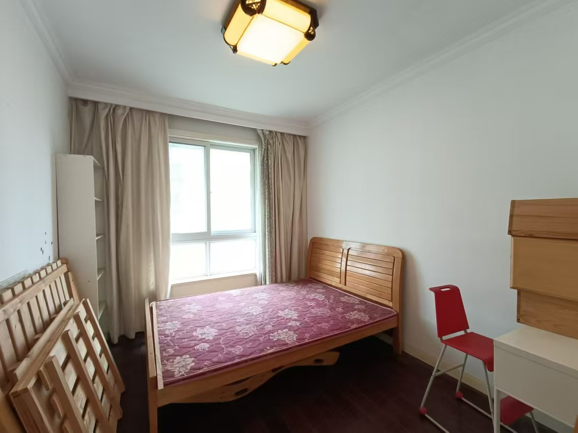 长航地中海花园 3室2厅2卫 122.00m&sup2;