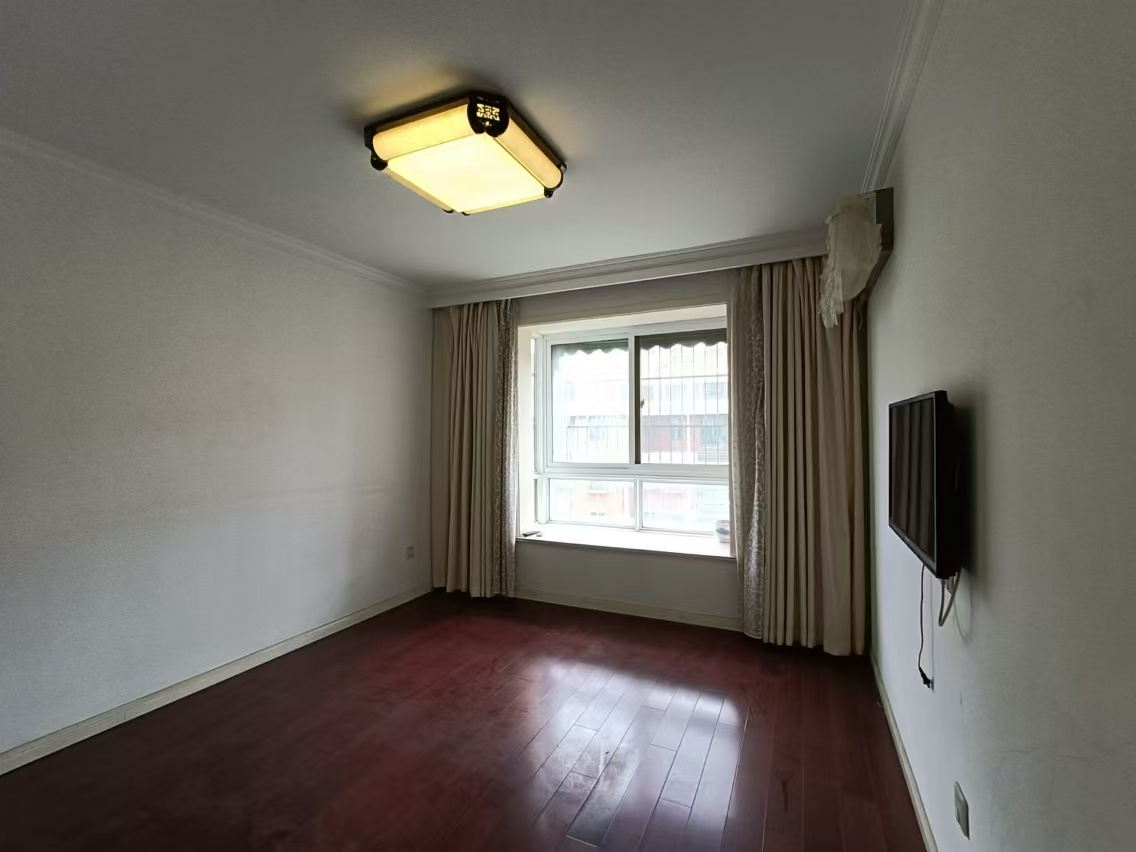长航地中海花园 3室2厅2卫 122.00m&sup2;
