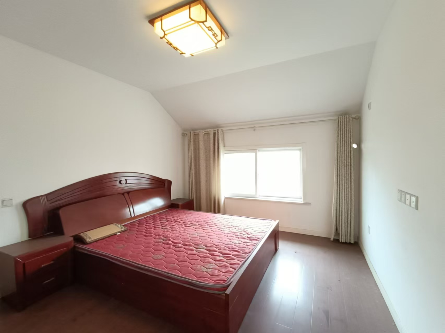 长航地中海花园 3室2厅2卫 122.00m&sup2;