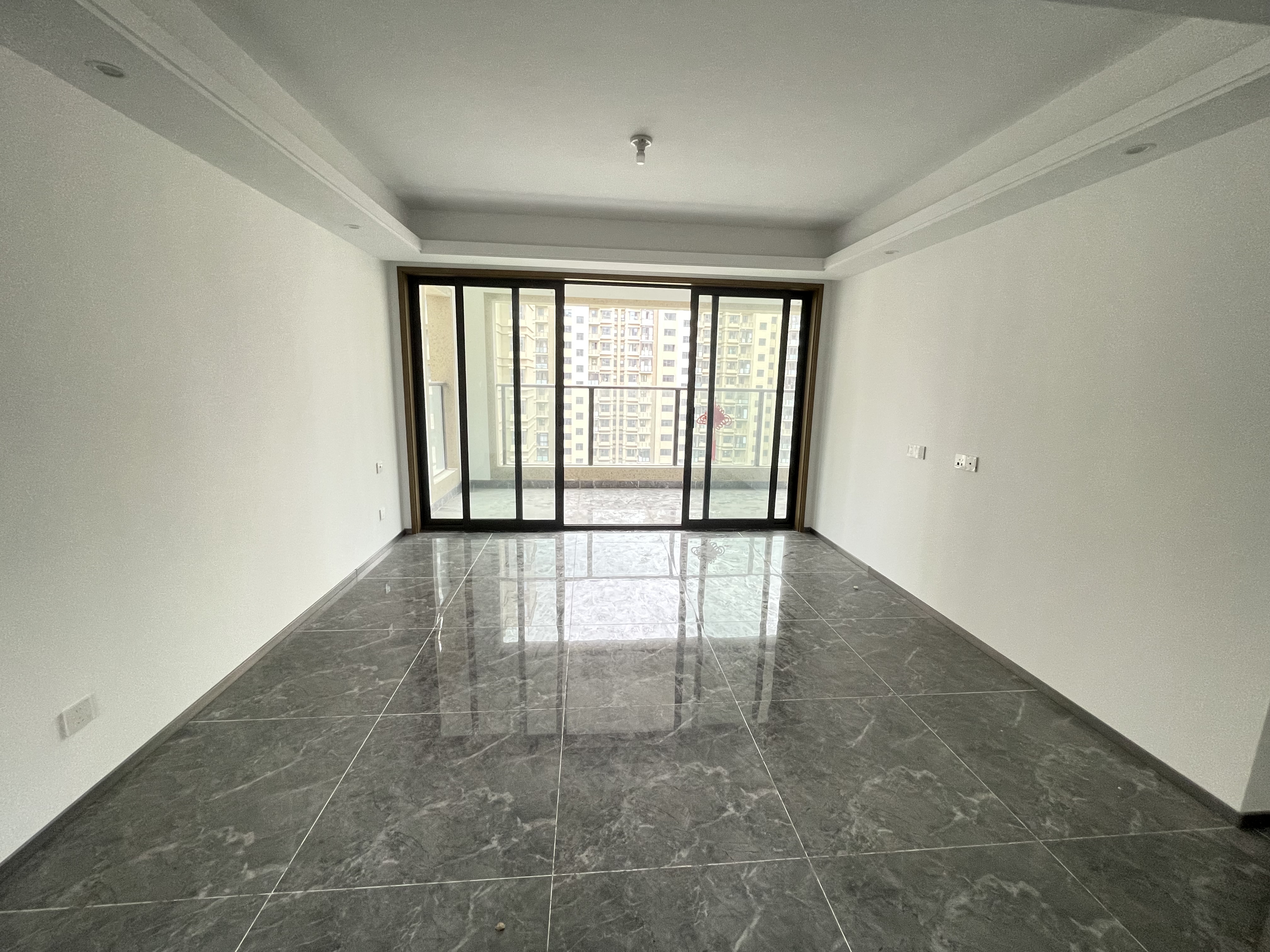 远创宸樾 4室2厅2卫 139.21m²