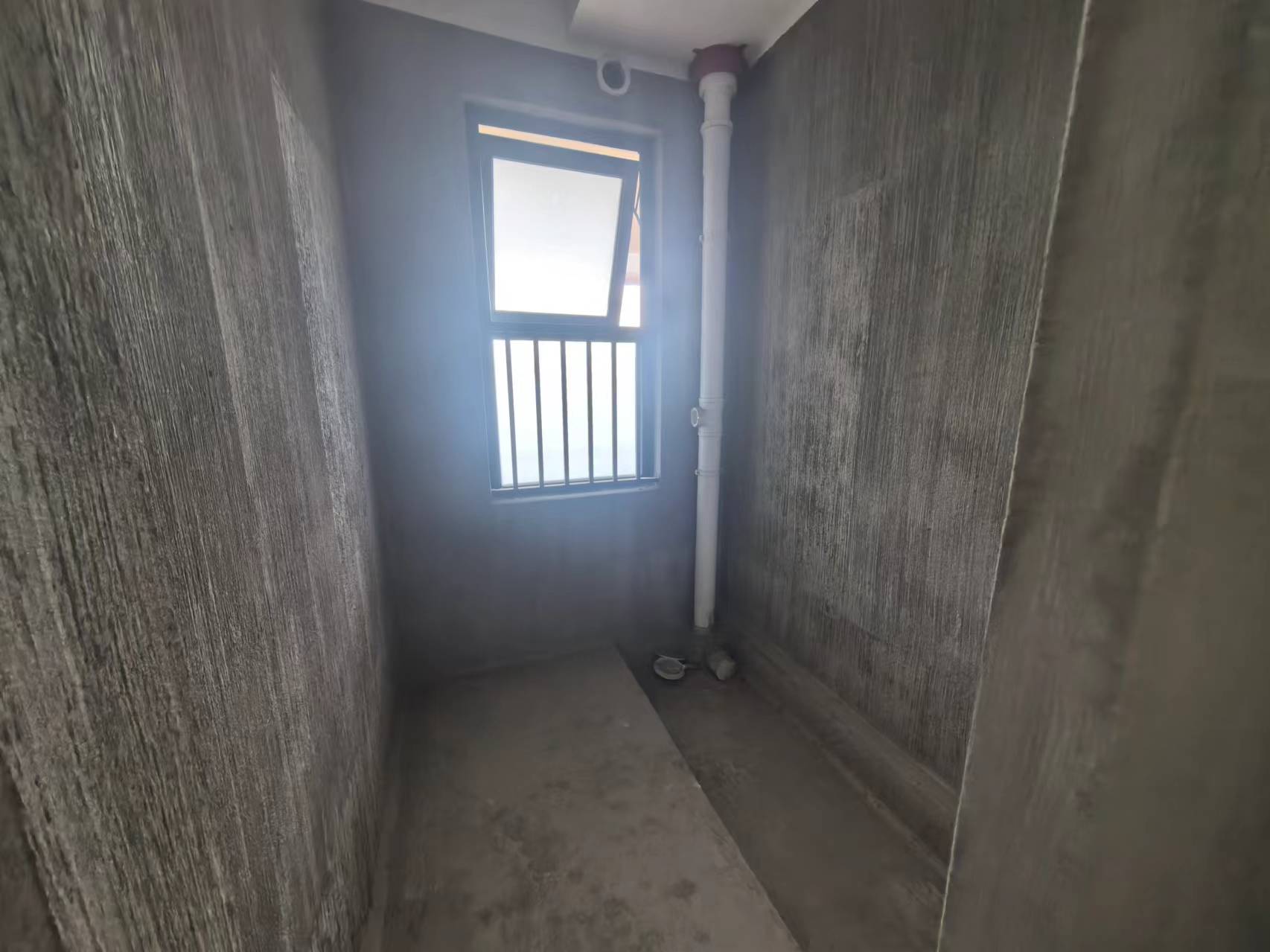 卓越华宸世纪 3室2厅1卫 99m²