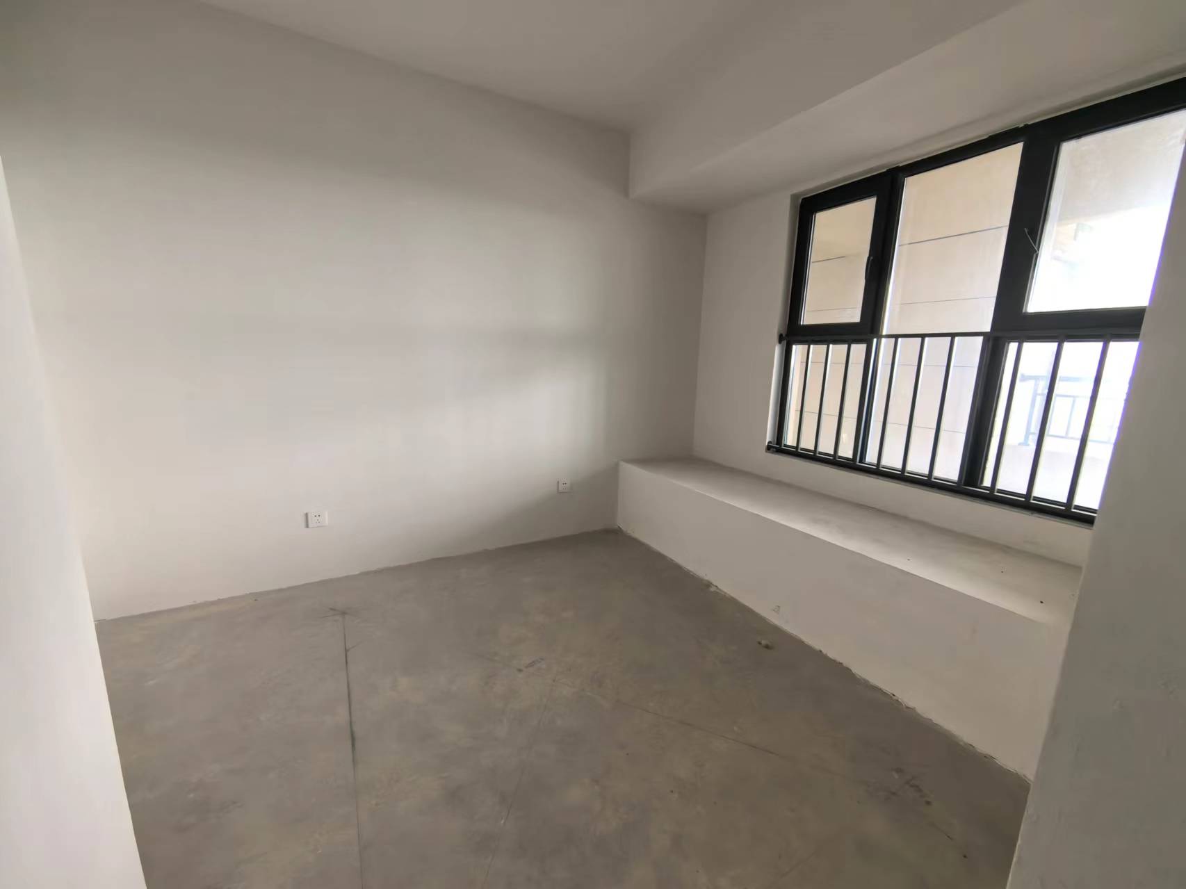 卓越华宸世纪 3室2厅1卫 99m²