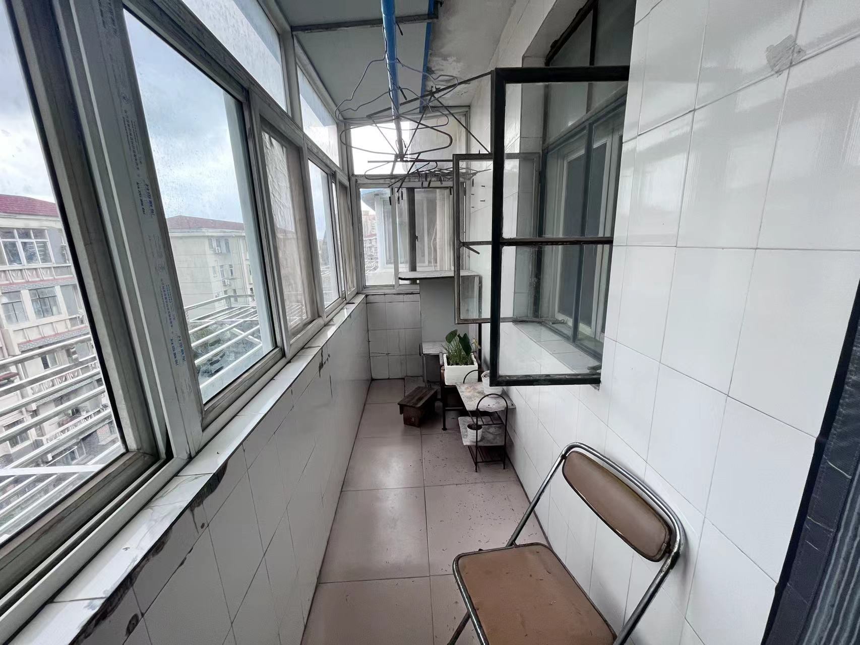 易家桥新村 2室1厅1卫 60m&sup2;