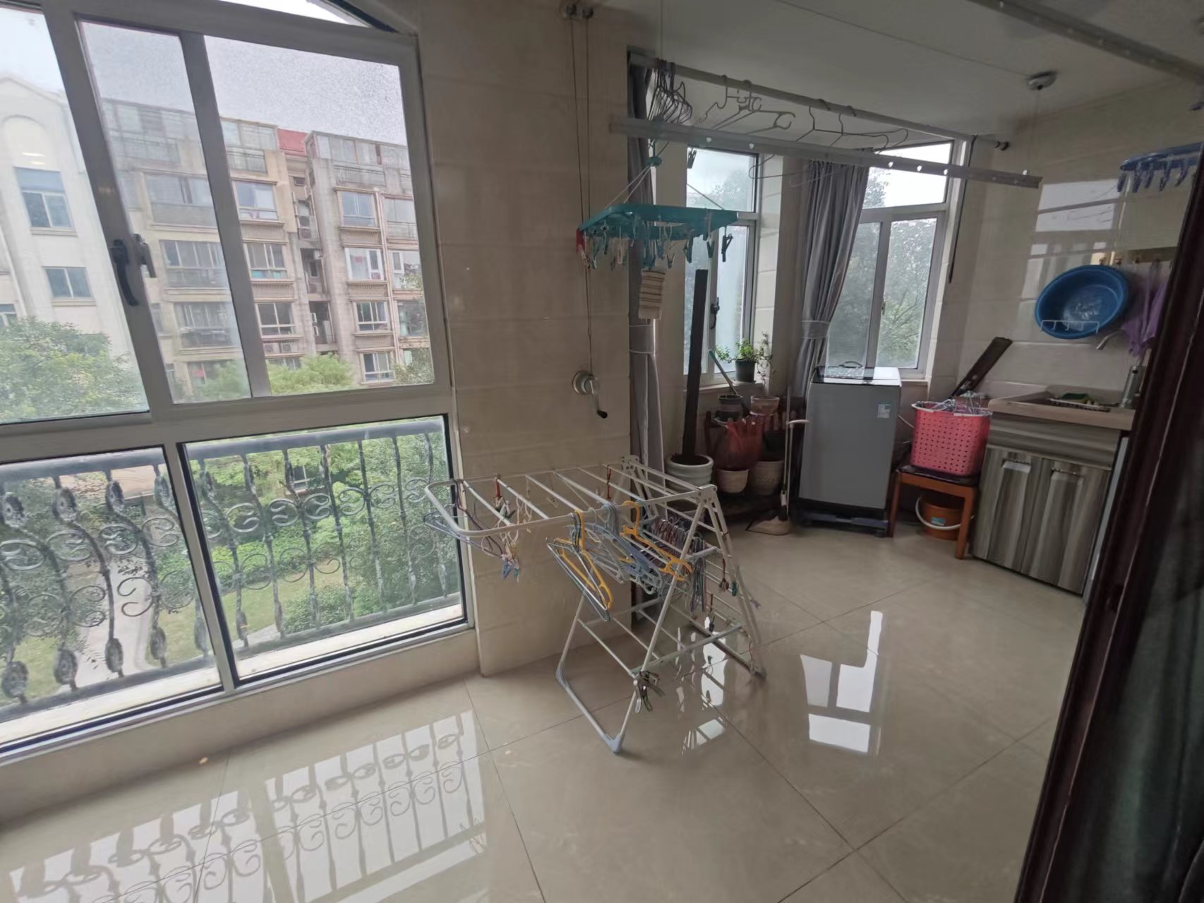 军山花园 3室2厅2卫 141.66m&sup2;