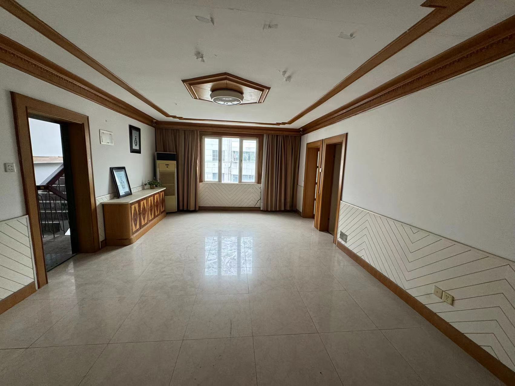 北濠桥东村 3室2厅1卫 128m&sup2;