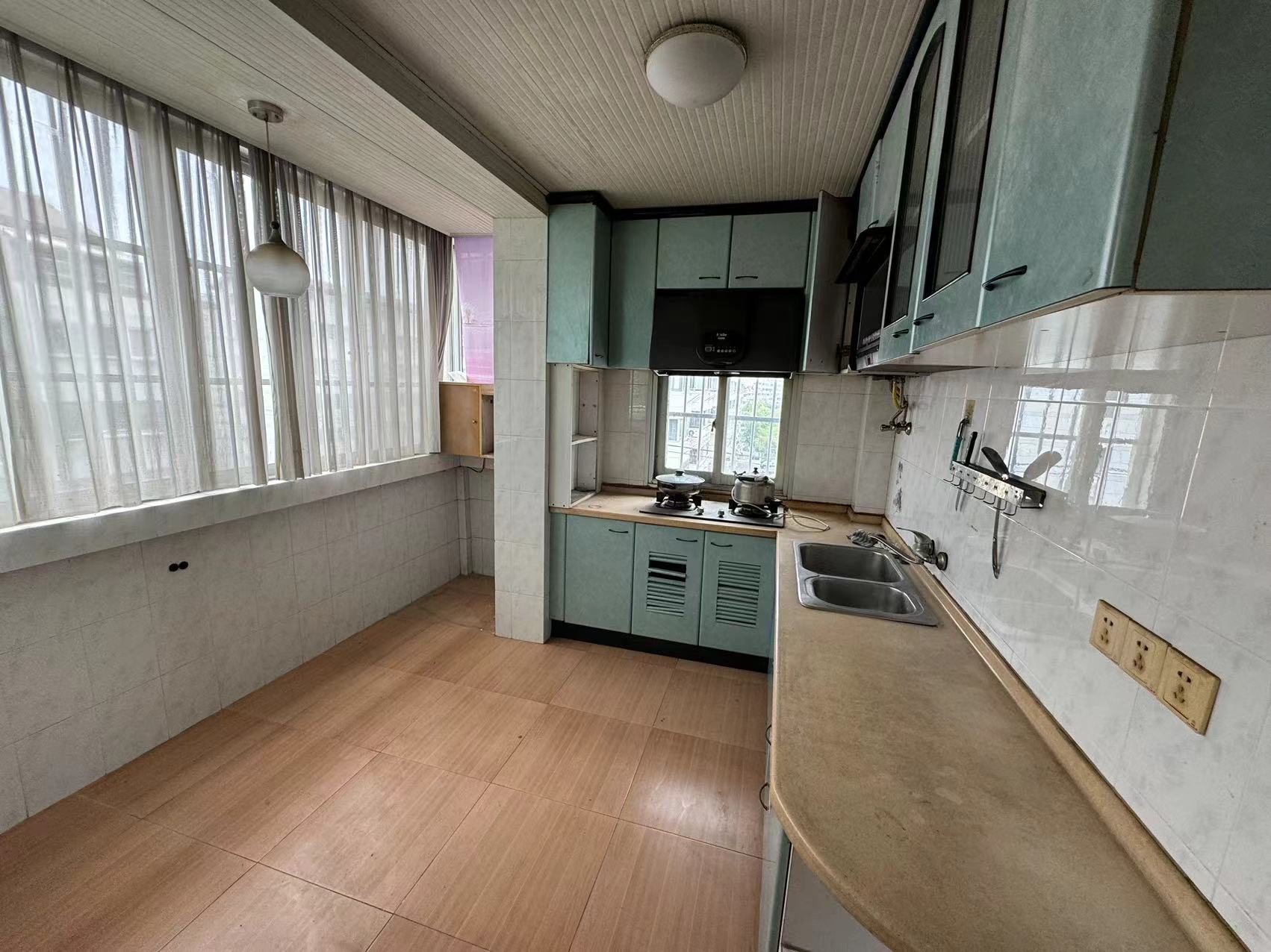 北濠桥东村 3室2厅1卫 128m&sup2;