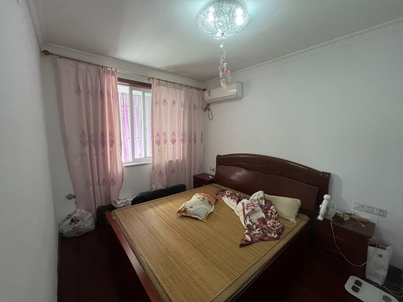 三里墩花苑三期 2室2厅1卫 98m&sup2;