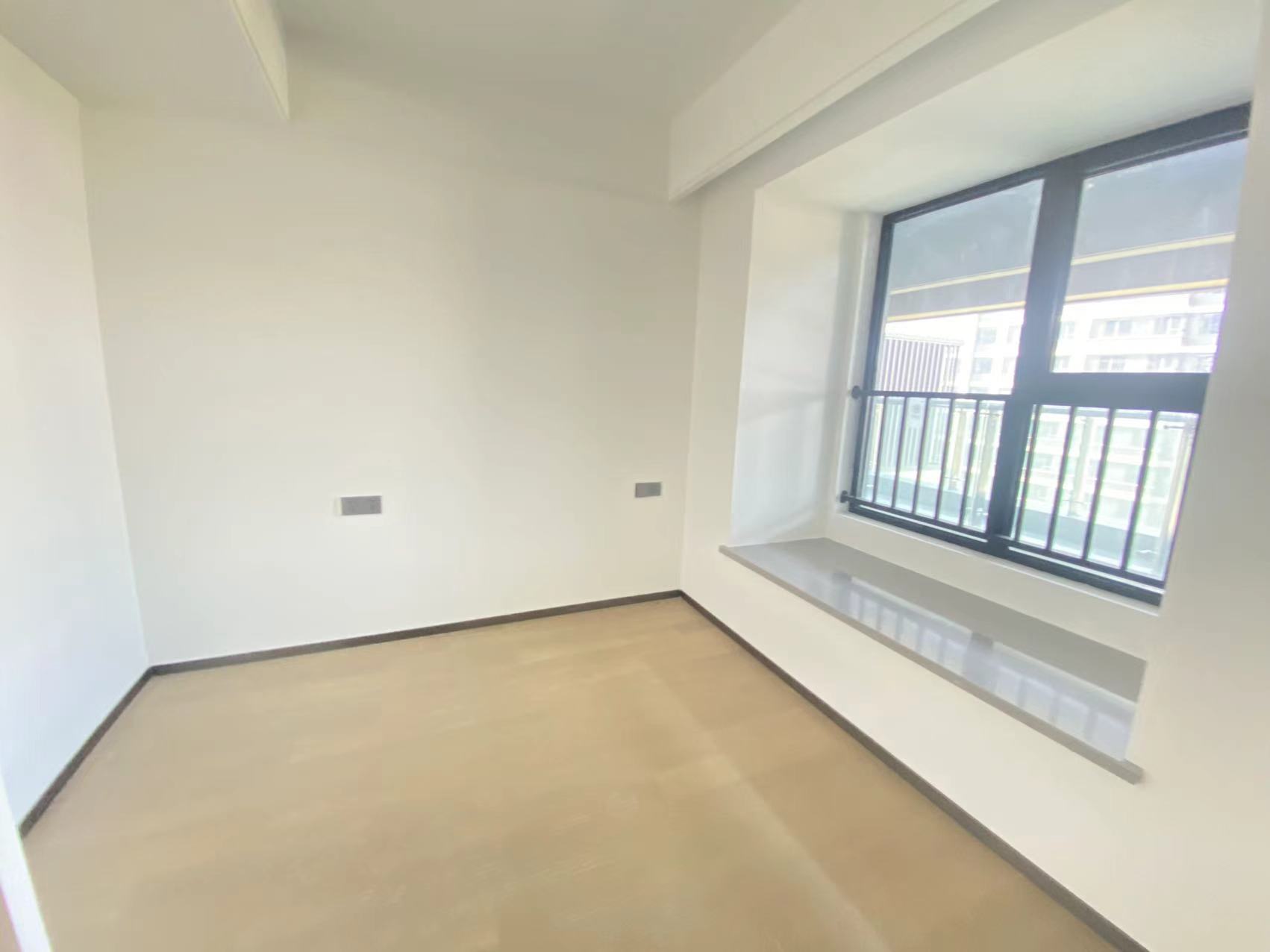 滨江道江园 3室2厅1卫 101m²