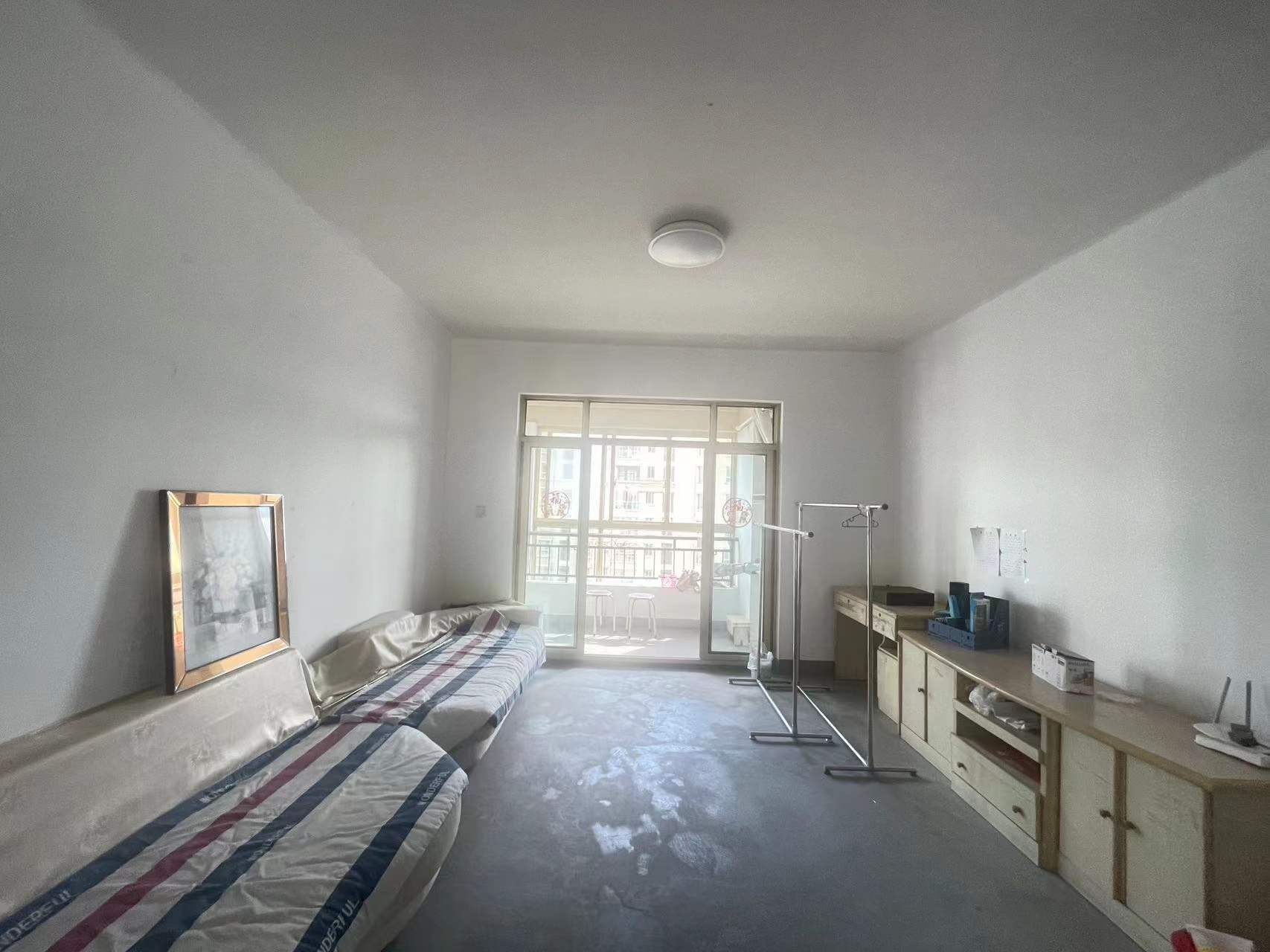 恒盛豪庭 3室2厅2卫 136m²
