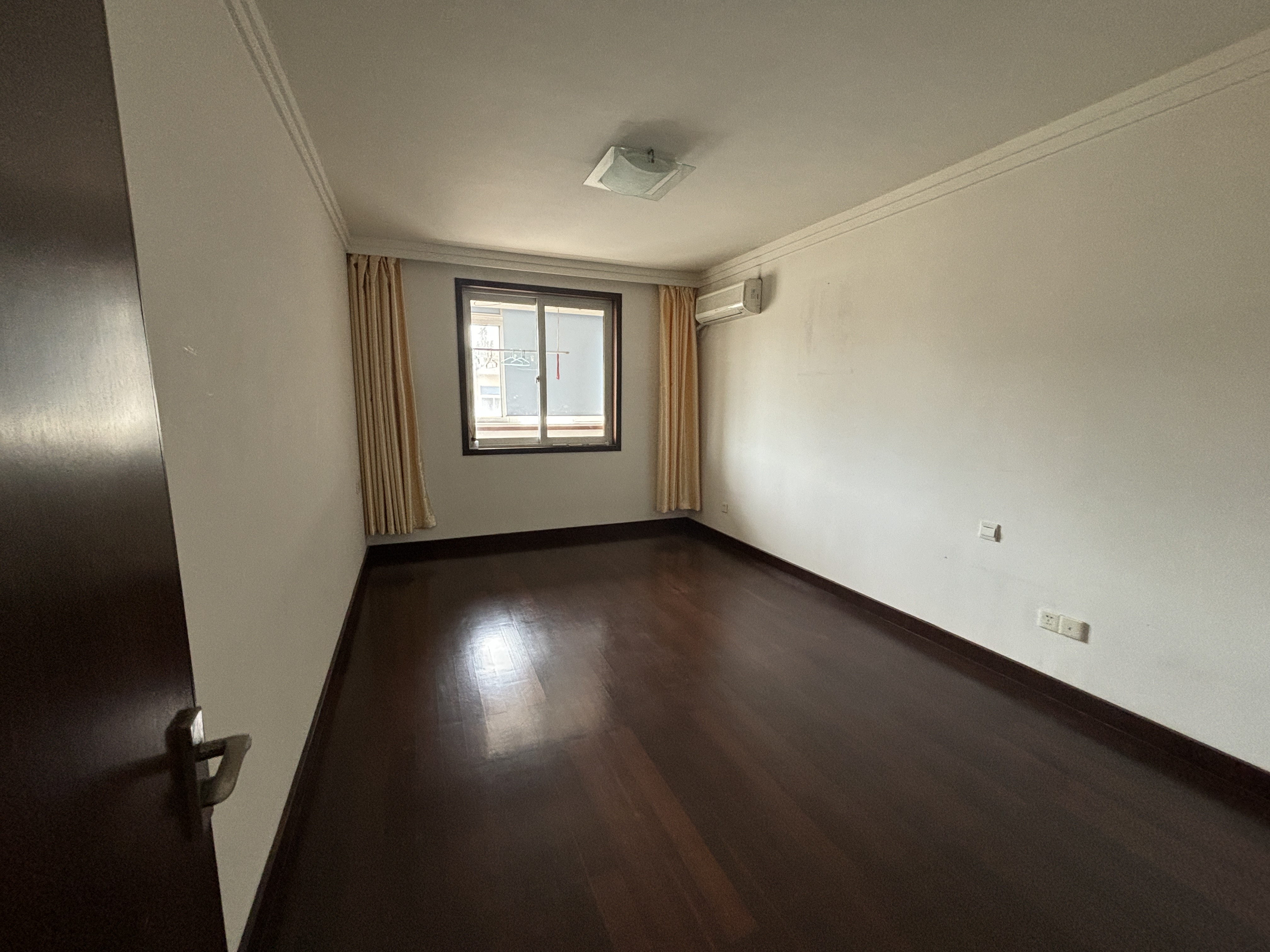 城南小苑 3室2厅1卫 131.7m&sup2;