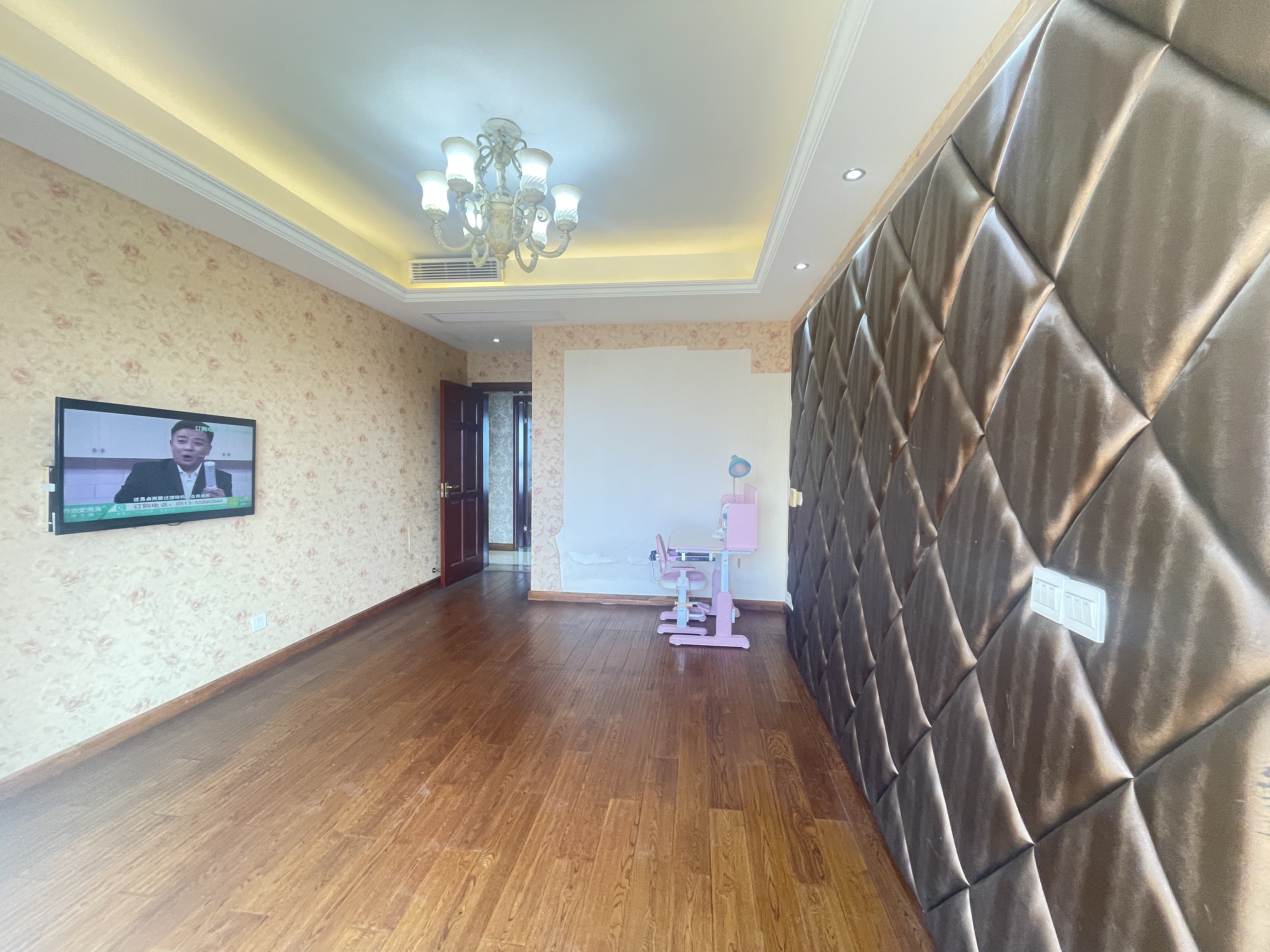 恒盛豪庭 3室2厅1卫 131m&sup2;