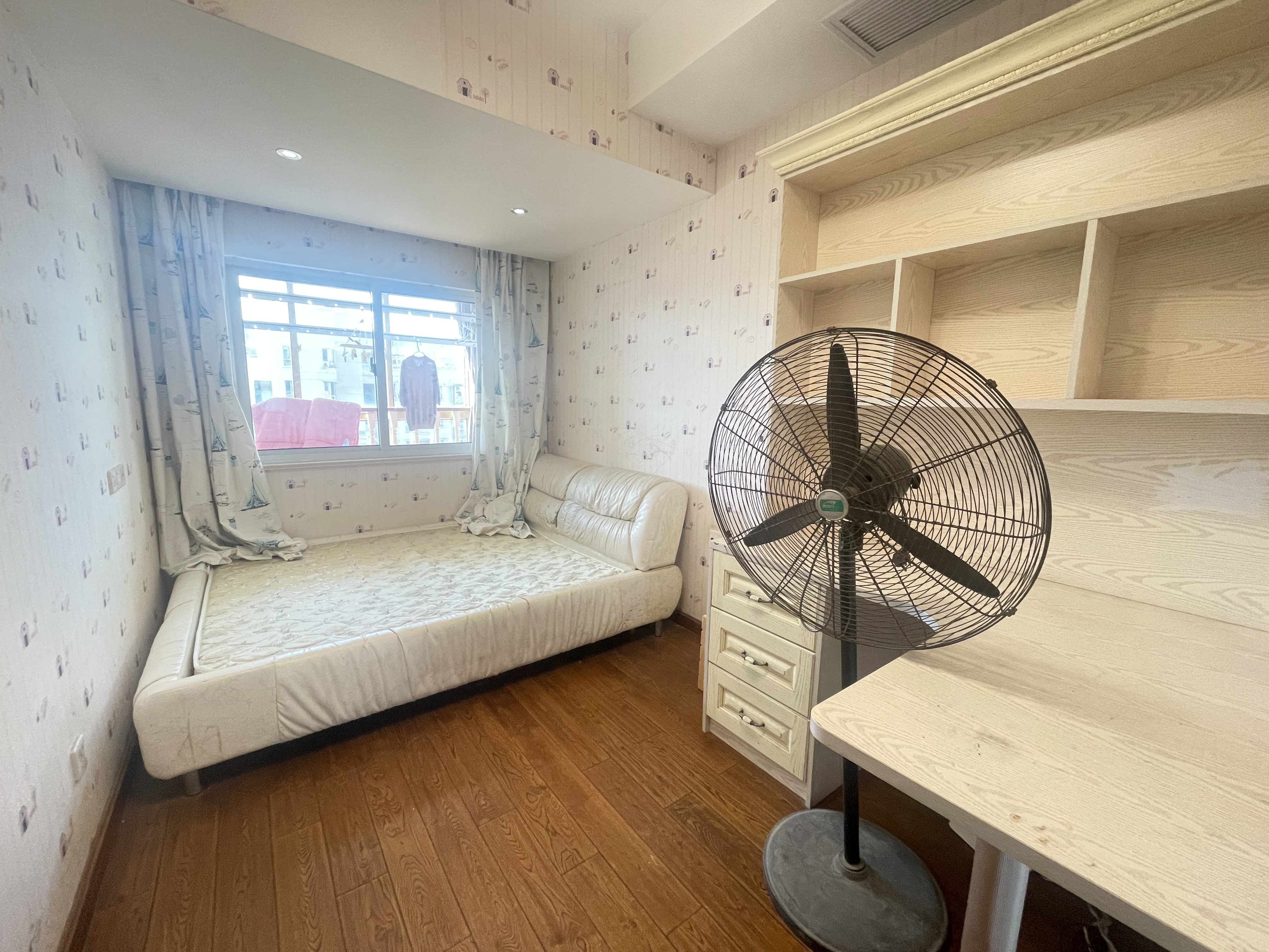 恒盛豪庭 3室2厅1卫 131m&sup2;