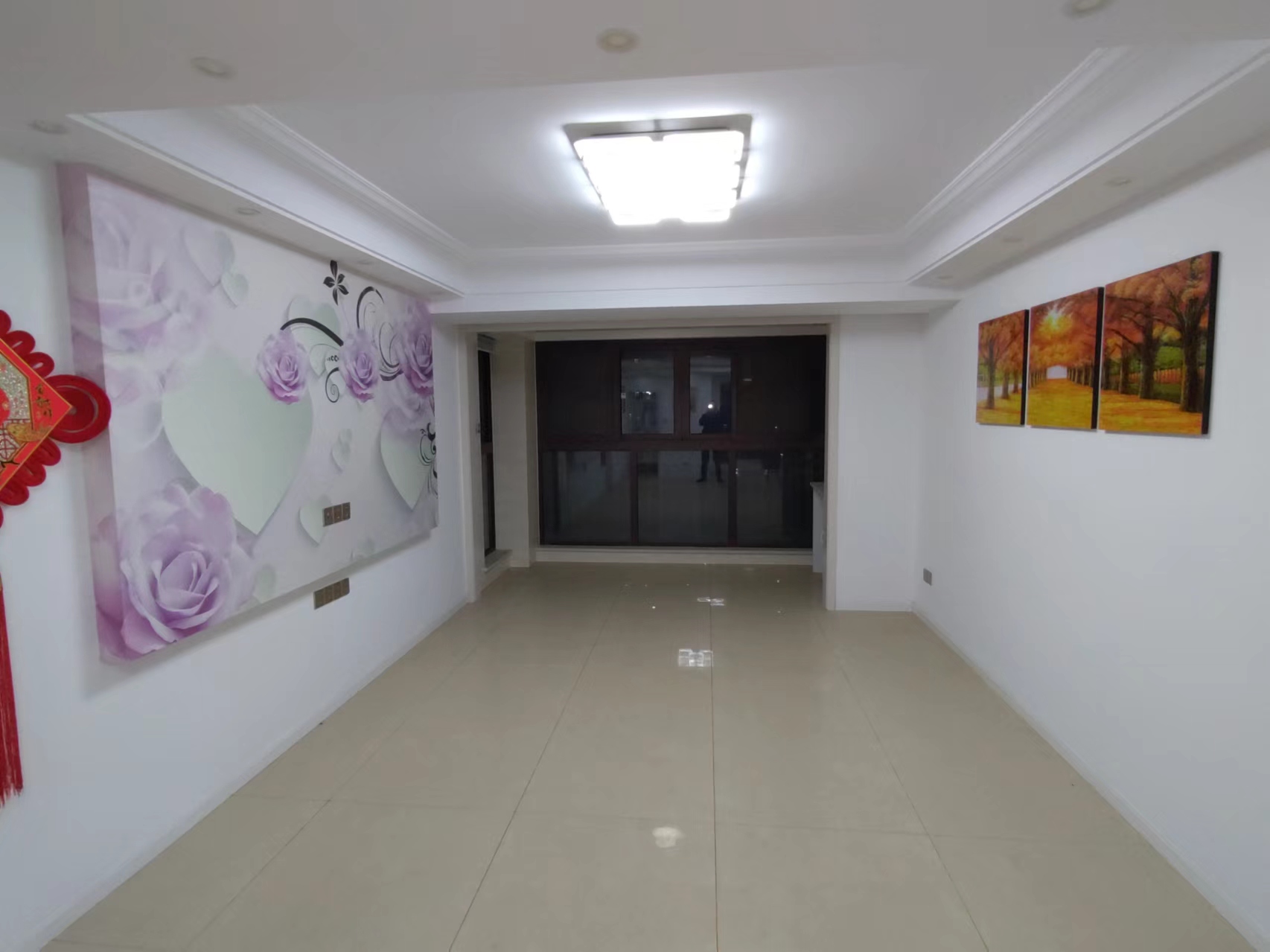 华强城三期 3室2厅1卫 121m²