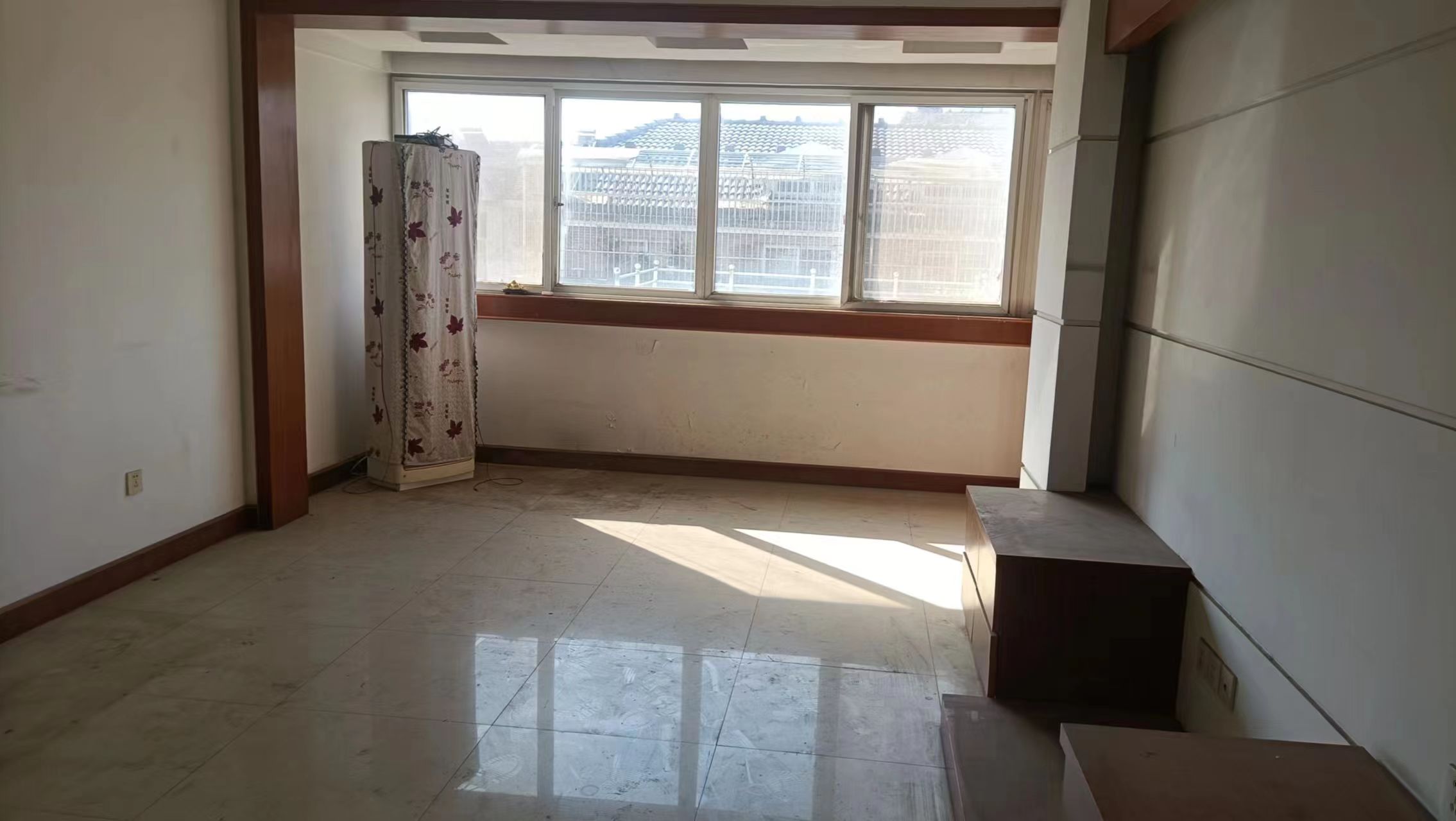 黎明花园 3室2厅1卫 130.59m&sup2;