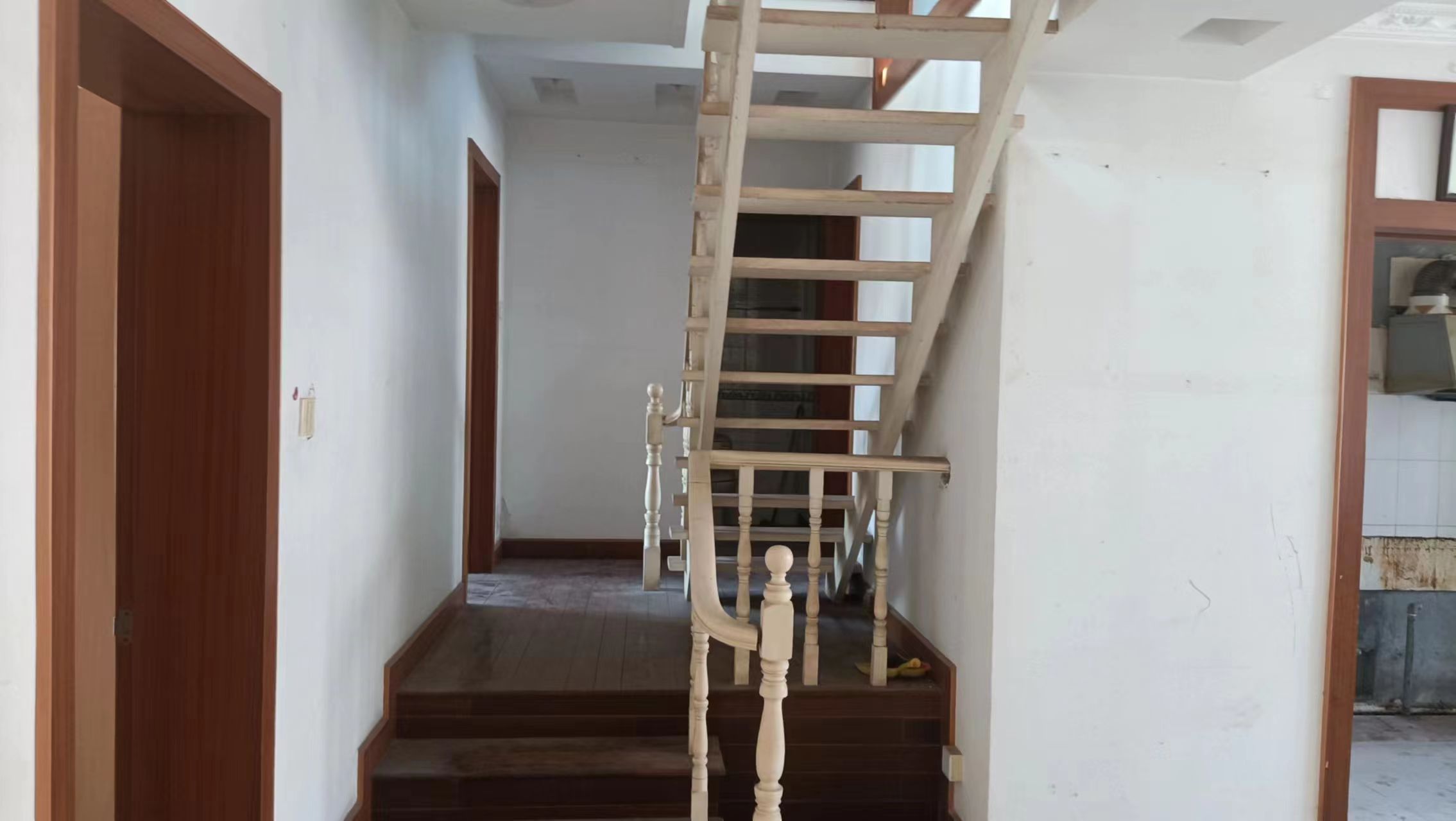 黎明花园 3室2厅1卫 130.59m&sup2;
