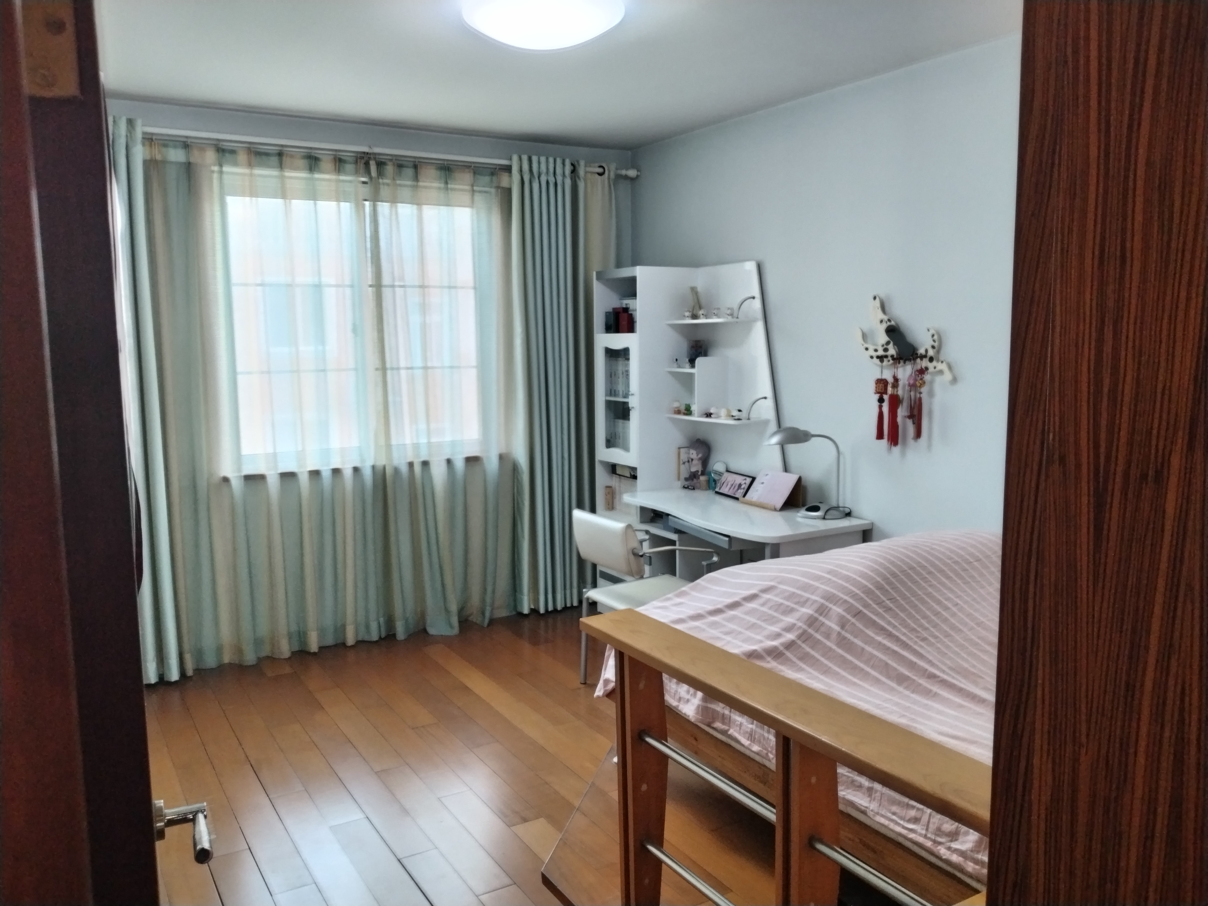 鑫乾花园 5室3厅3卫 253m&sup2;