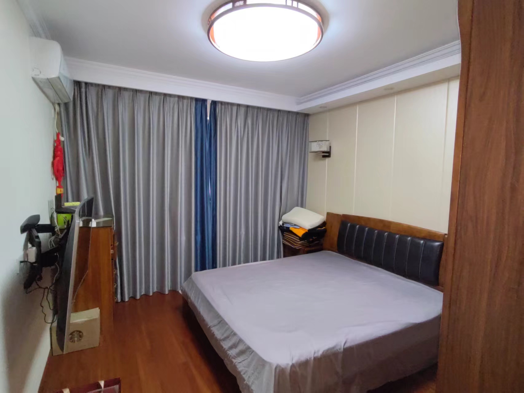 华强城 3室2厅1卫 120m&sup2;
