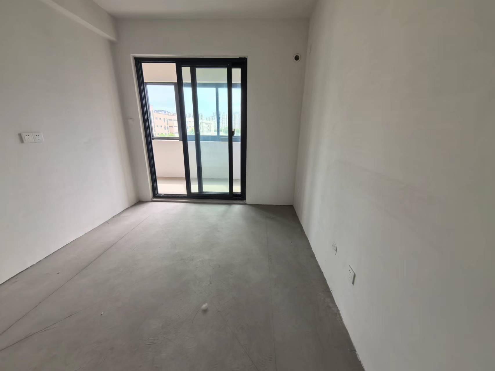 卓越华宸世纪 3室2厅1卫 107m&sup2;
