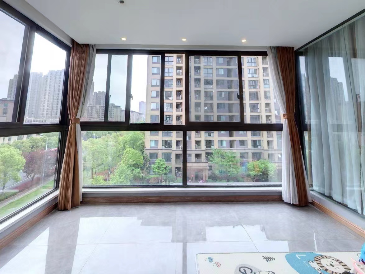 万濠山庄 3室2厅1卫 143.00m&sup2;