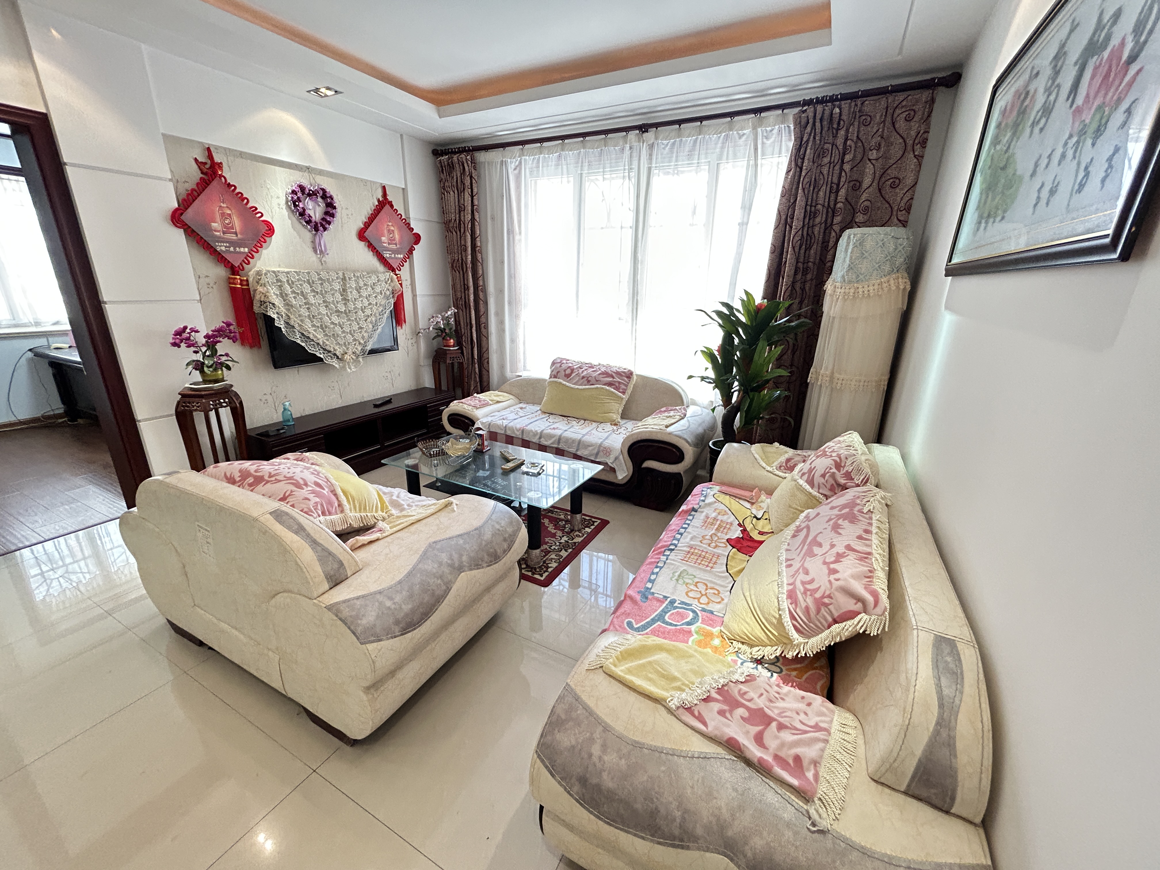东大俪鑫 3室2厅1卫 133m&sup2;