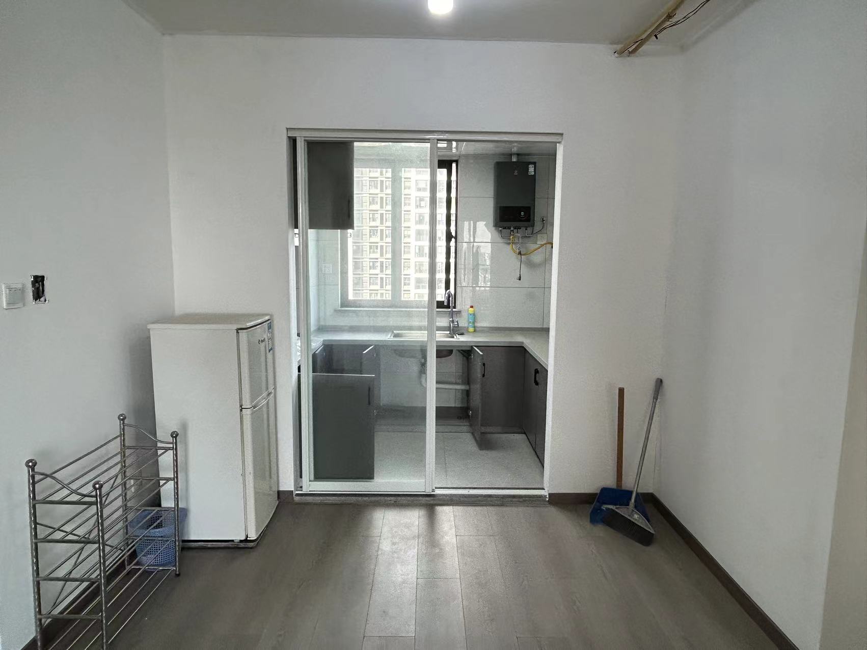 绿地新里城 3室2厅2卫 107m&sup2;