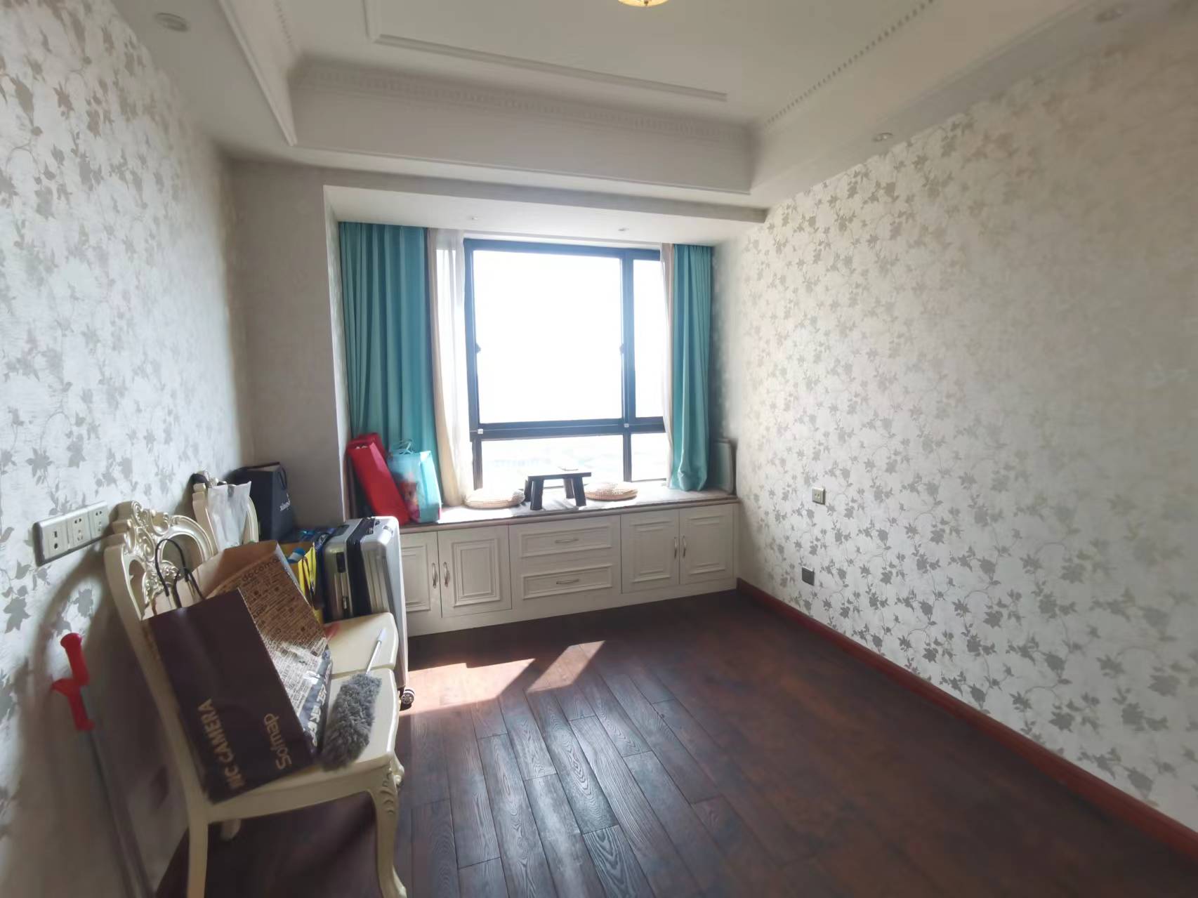 丁香花园 3室2厅2卫 128.50m&sup2;