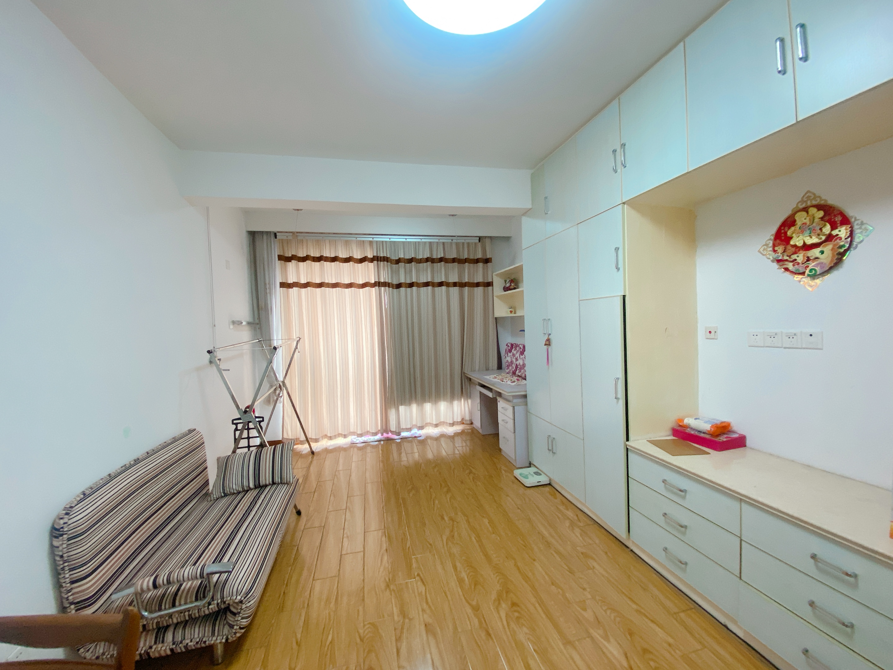 中南世纪花城二期 1室2厅1卫 70.26m&sup2;