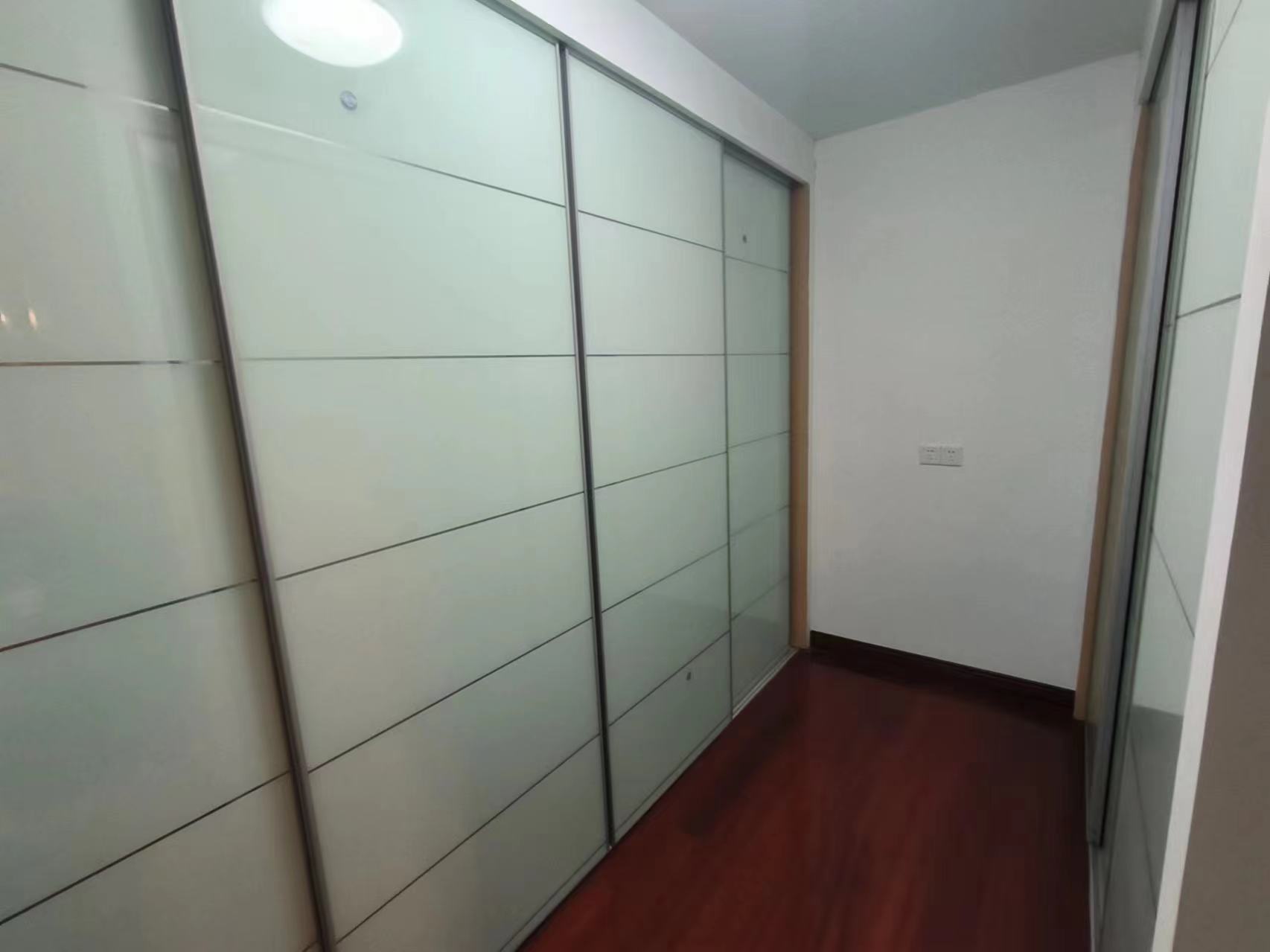 太阳鑫城 3室2厅2卫 49.38m&sup2;