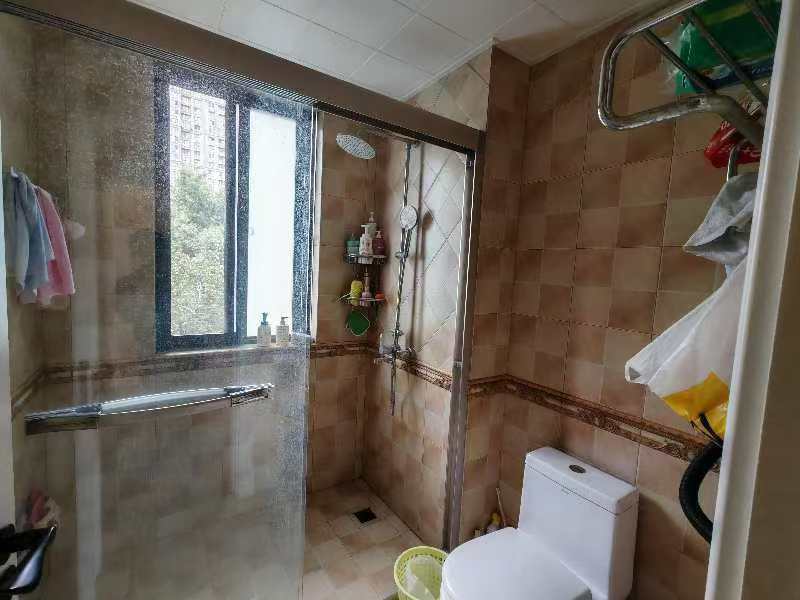 中港城世家 3室2厅2卫 142.56m&sup2;