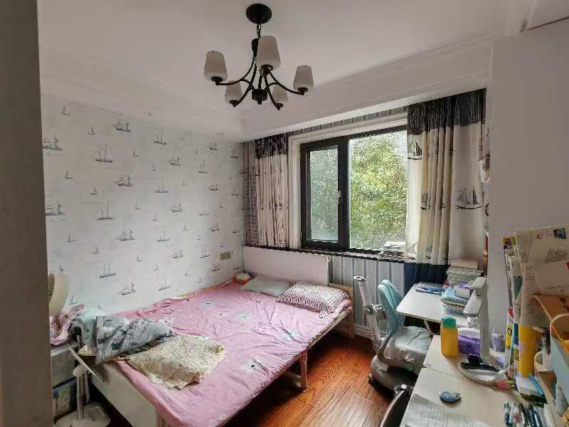 中港城世家 3室2厅2卫 142.56m&sup2;