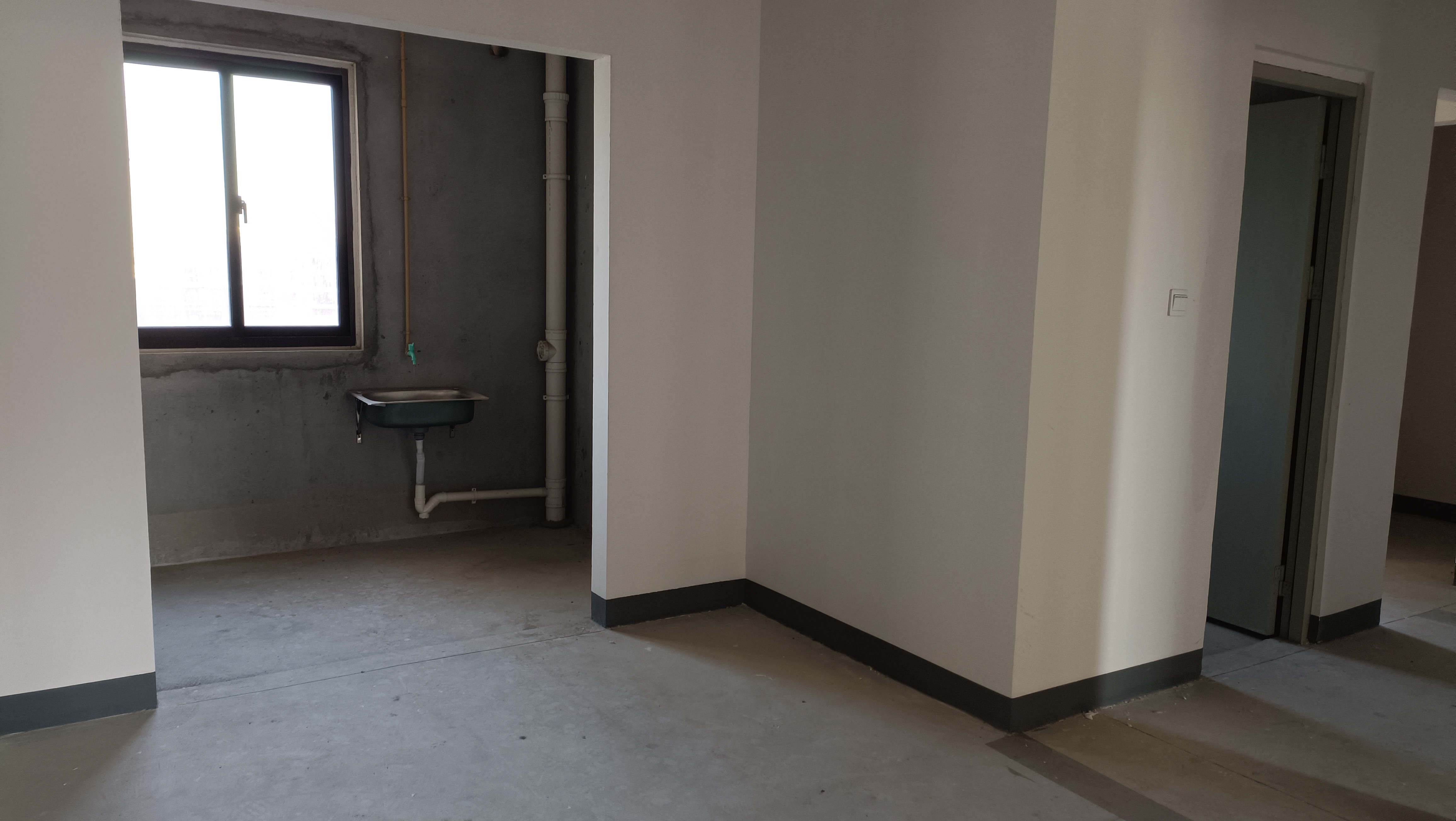 绿地新里城 3室2厅2卫 107.53m²
