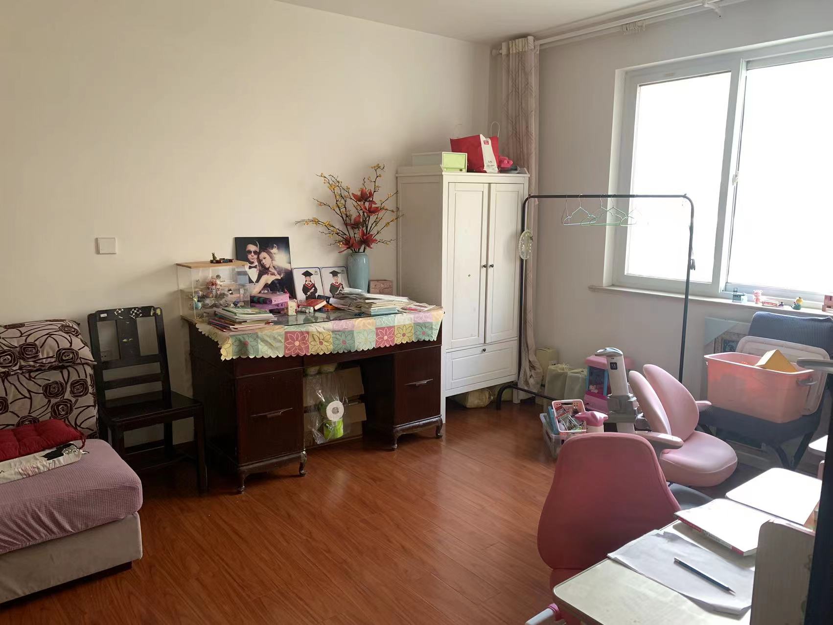 东晖花园 3室2厅2卫 147m&sup2;