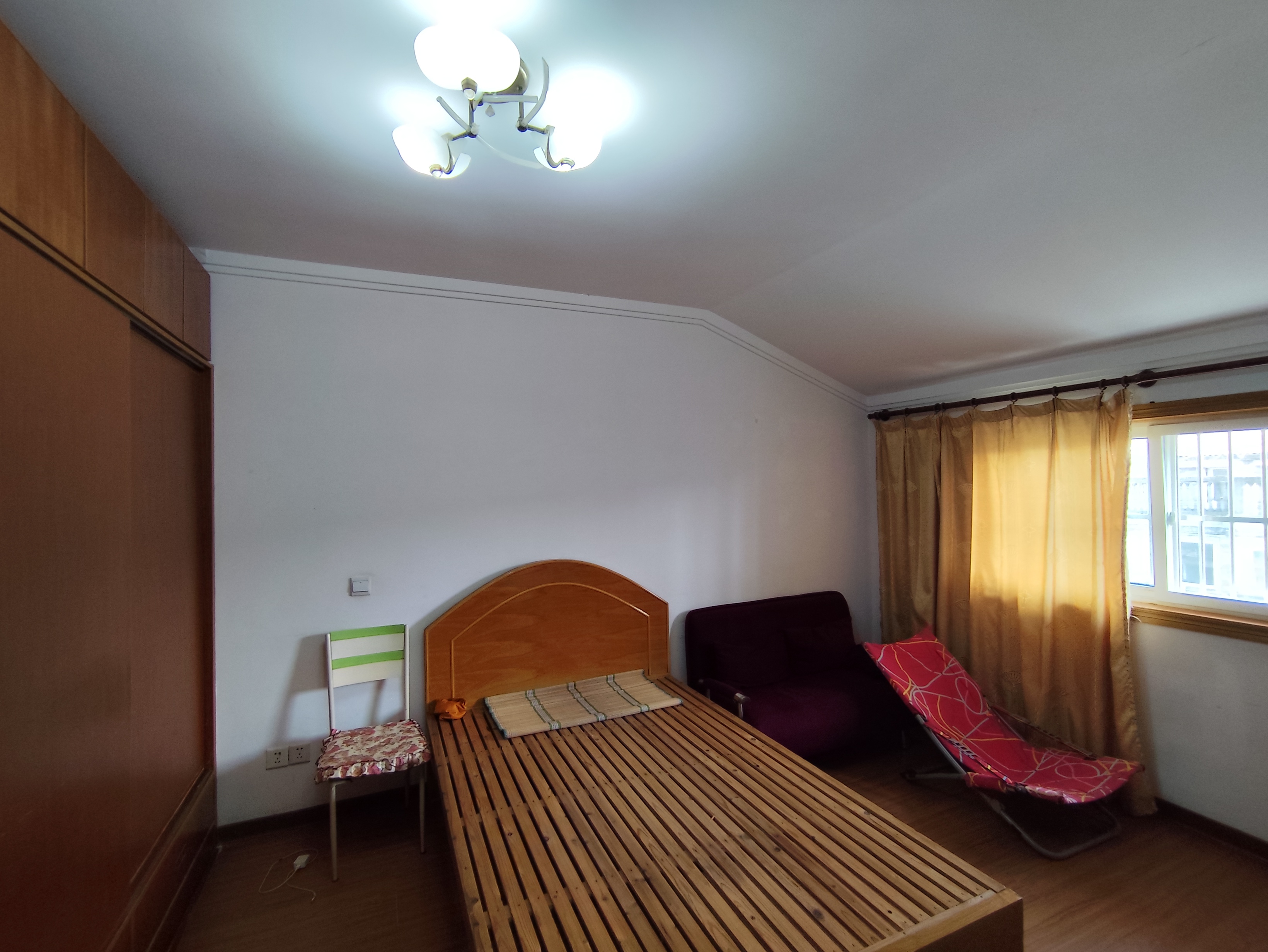 五山花苑 4室2厅0卫 124.00m&sup2;
