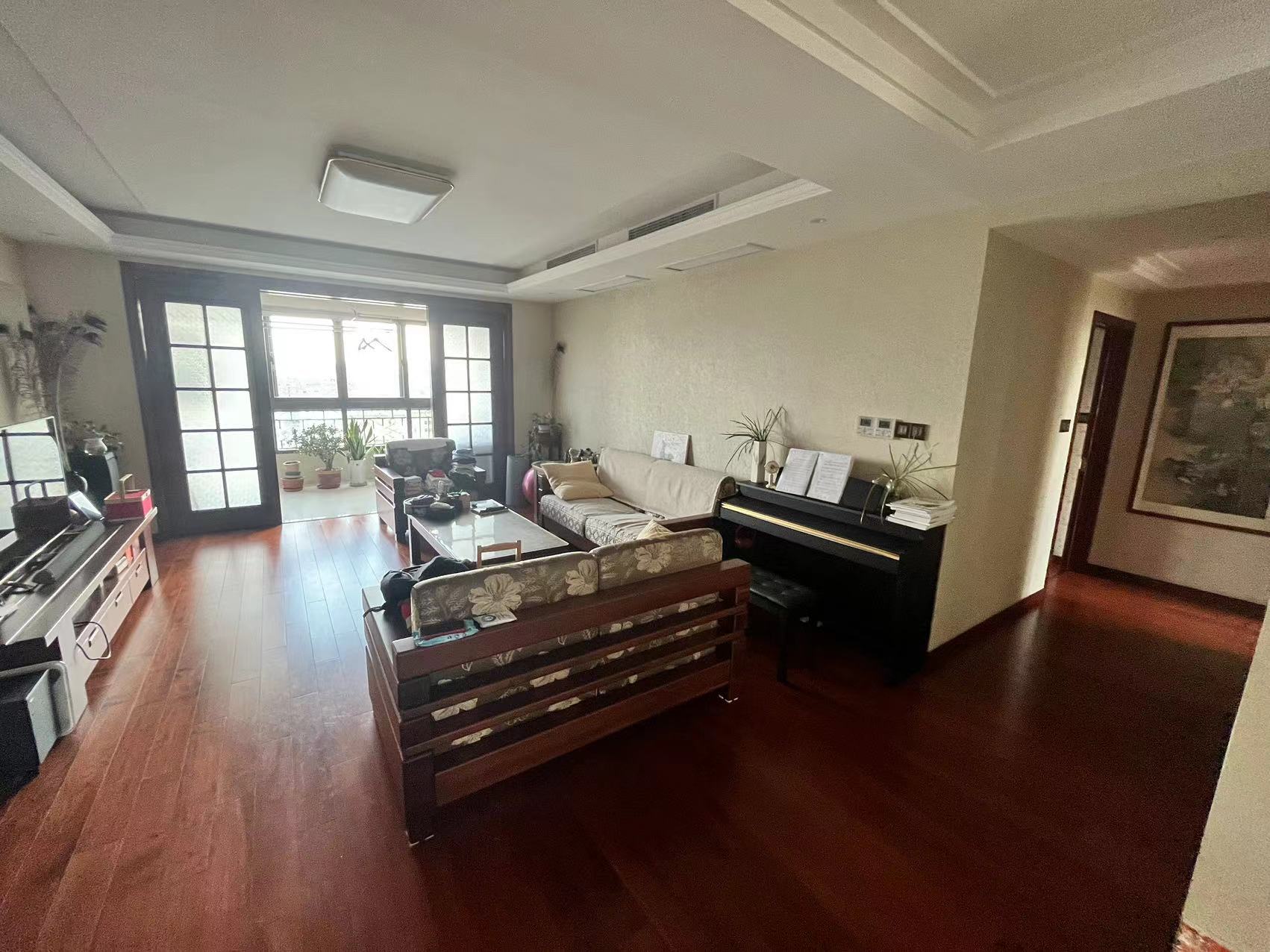 万濠华府 3室2厅2卫 165m²