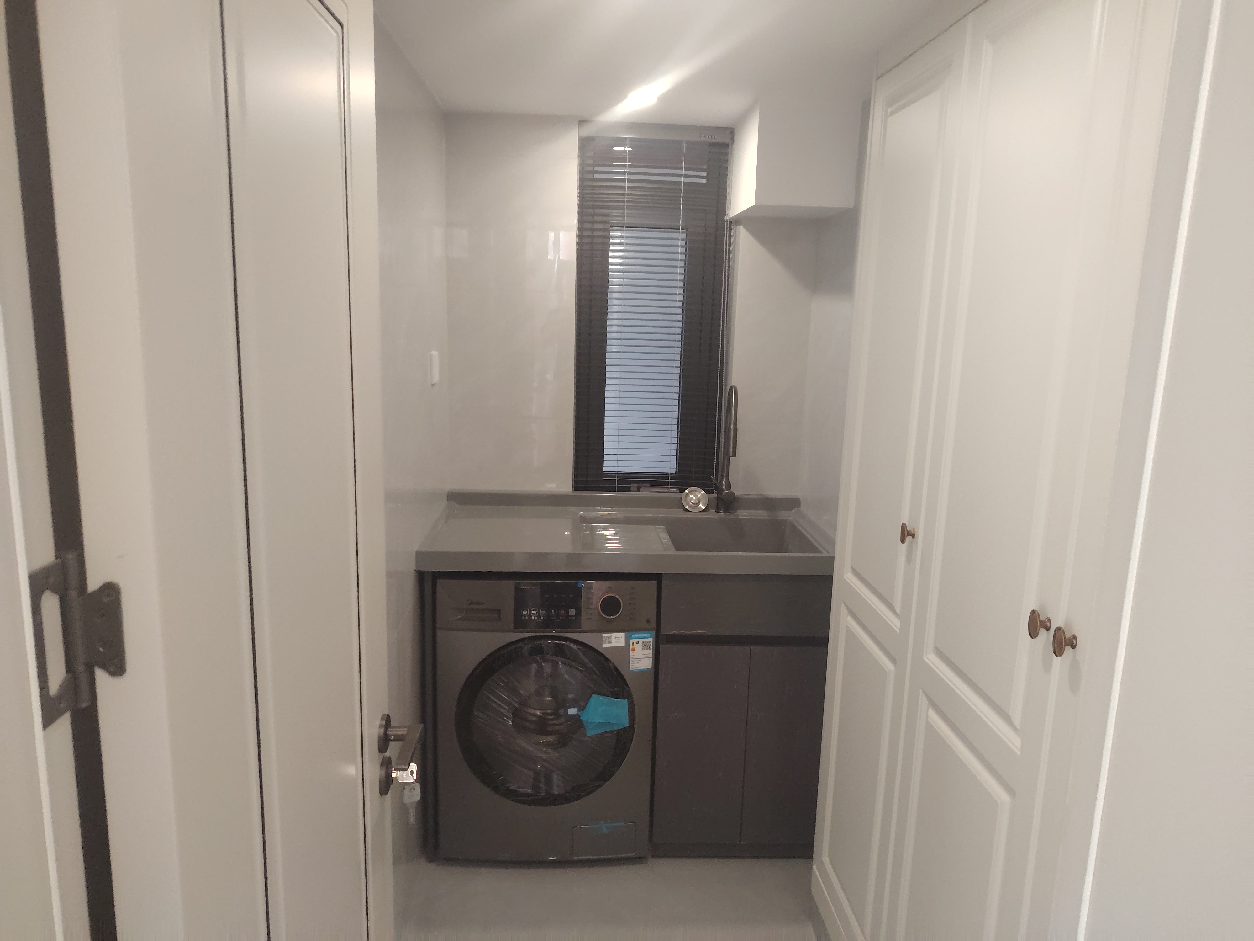 华能大厦 2室1厅1卫 71.35m&sup2;