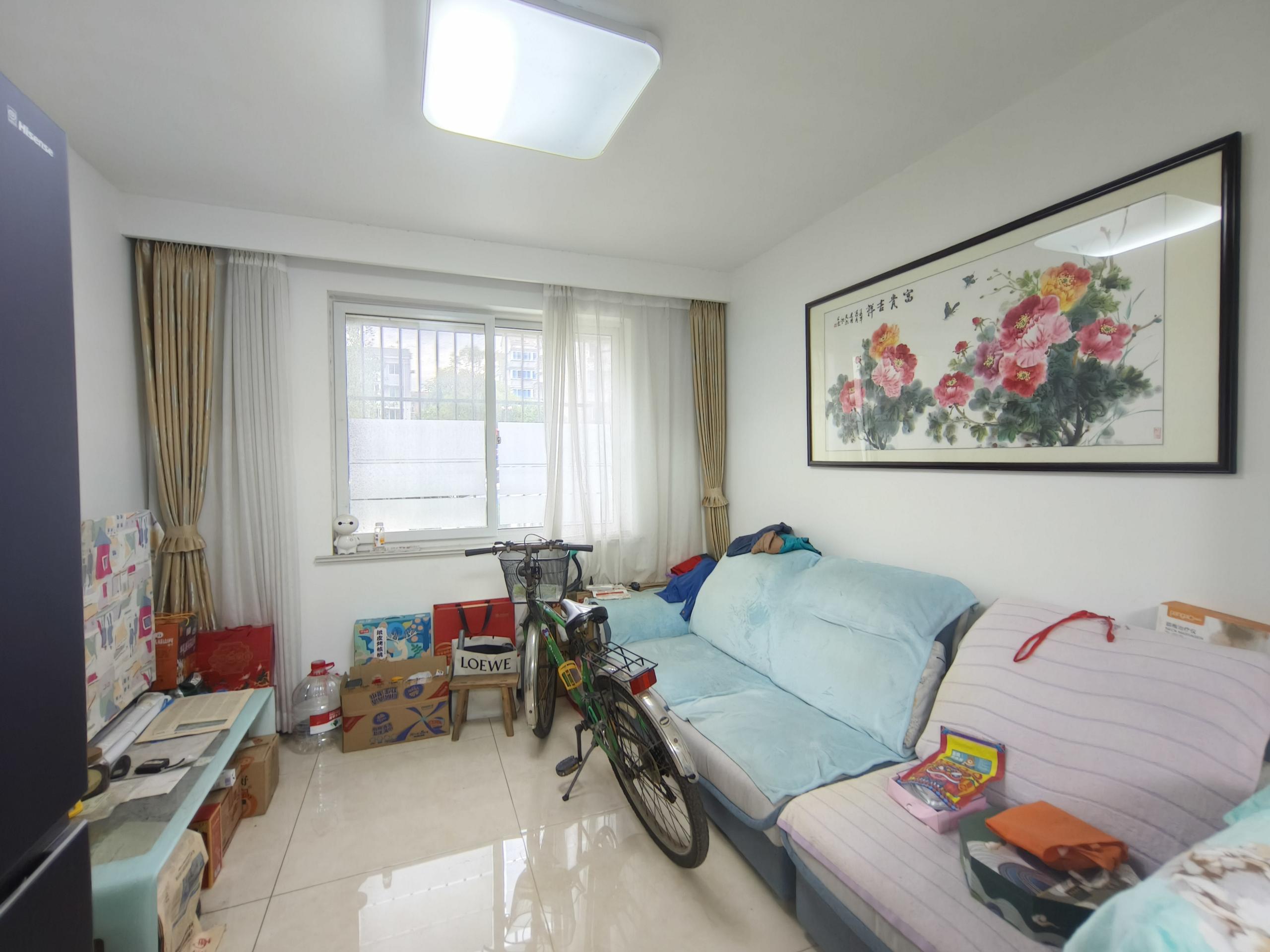 宝隆花园 3室2厅1卫 118.92m²