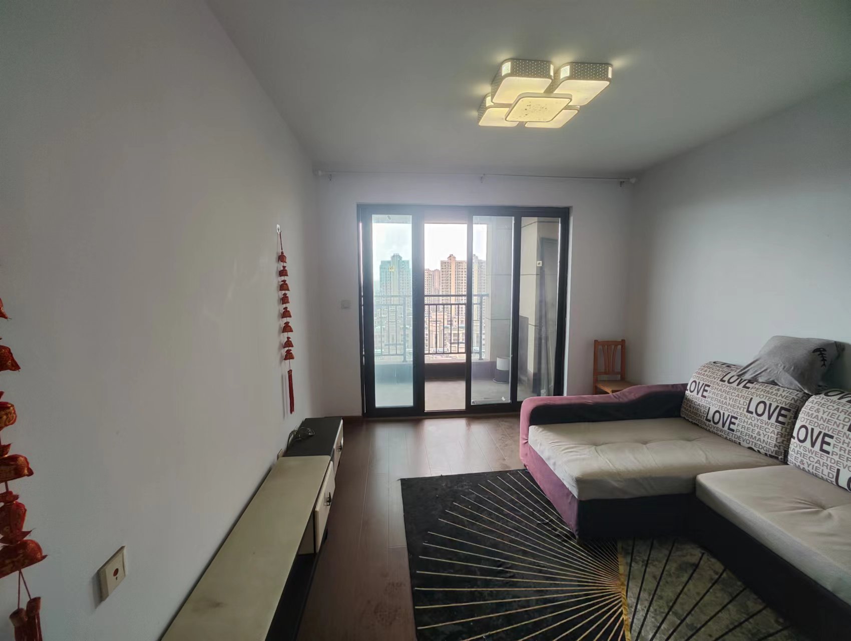 皇家花园北区 3室2厅1卫 108m&sup2;