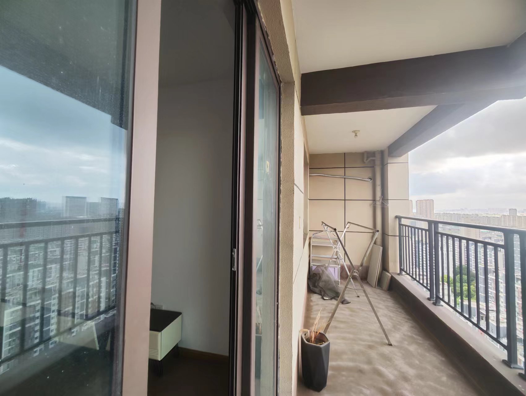 皇家花园北区 3室2厅1卫 108m&sup2;