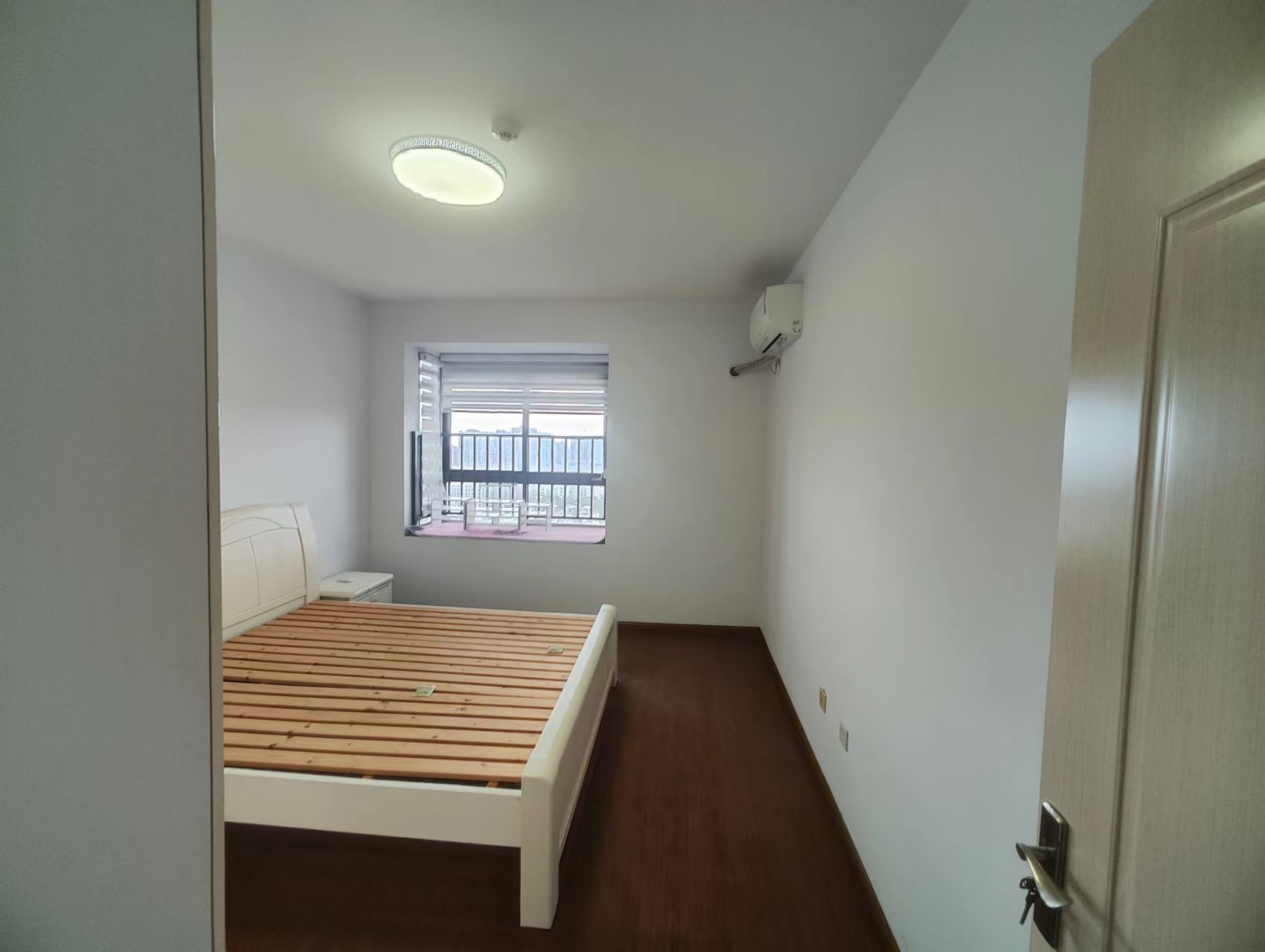 皇家花园北区 3室2厅1卫 108m&sup2;