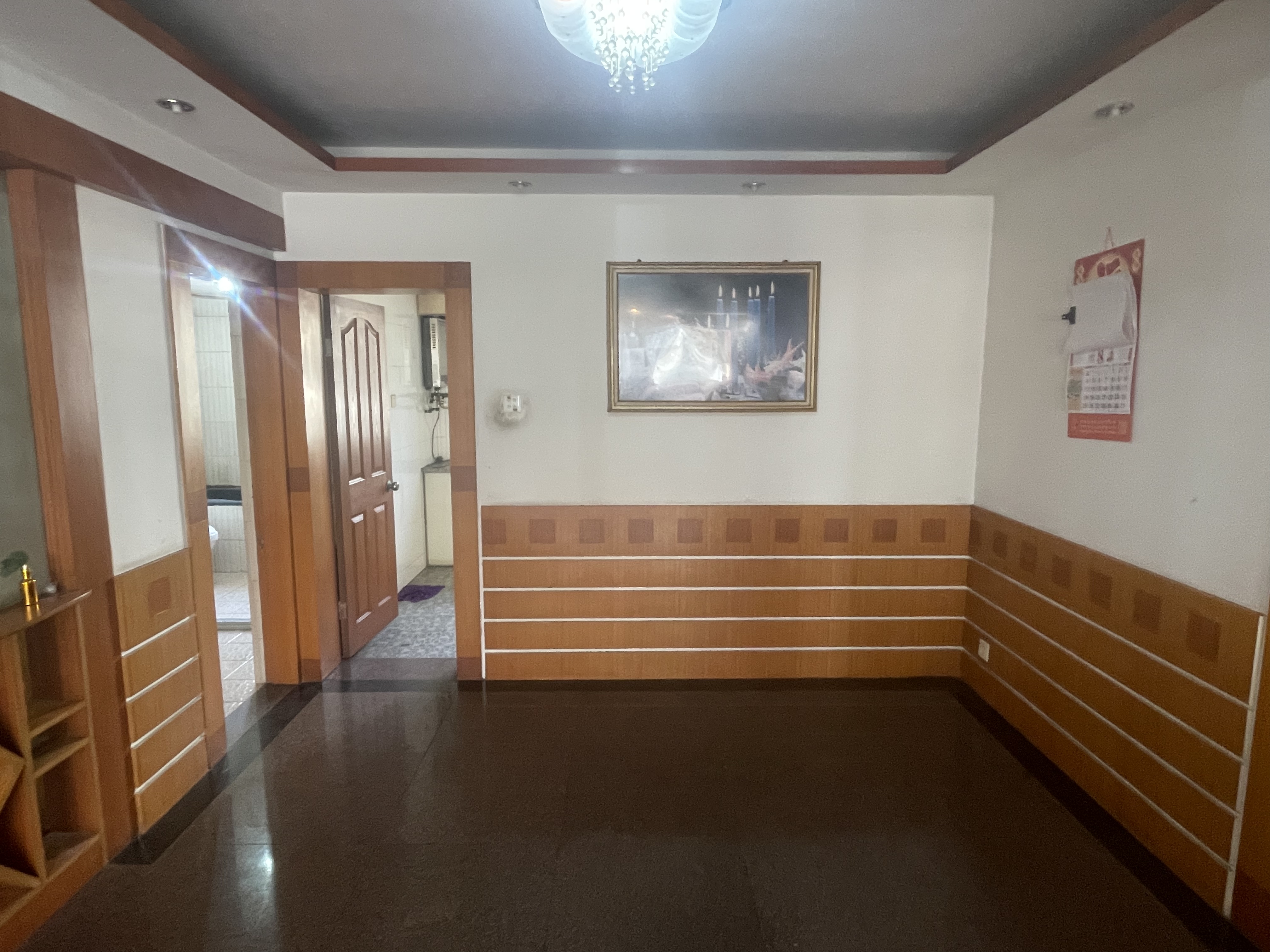 虹桥东村 3室2厅1卫 131.58m²