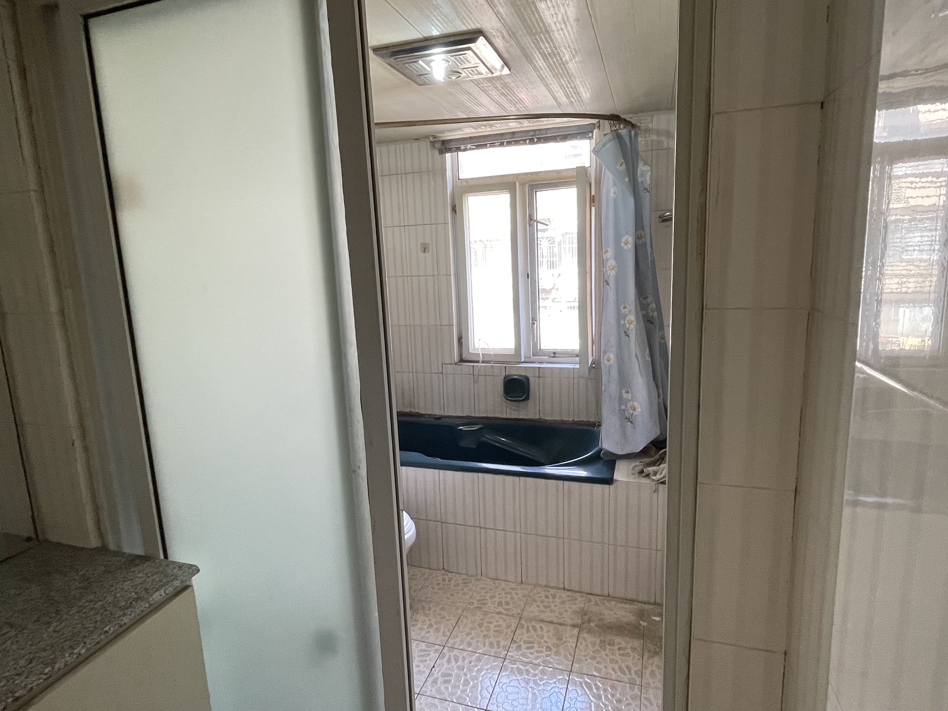 虹桥东村 3室2厅1卫 131.58m²
