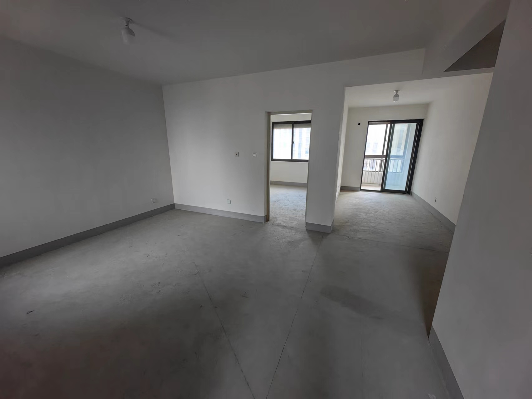 兴石花园 3室1厅1卫 105m²