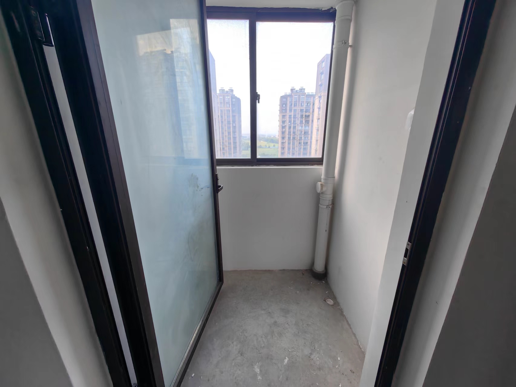 兴石花园 3室1厅1卫 105m&sup2;