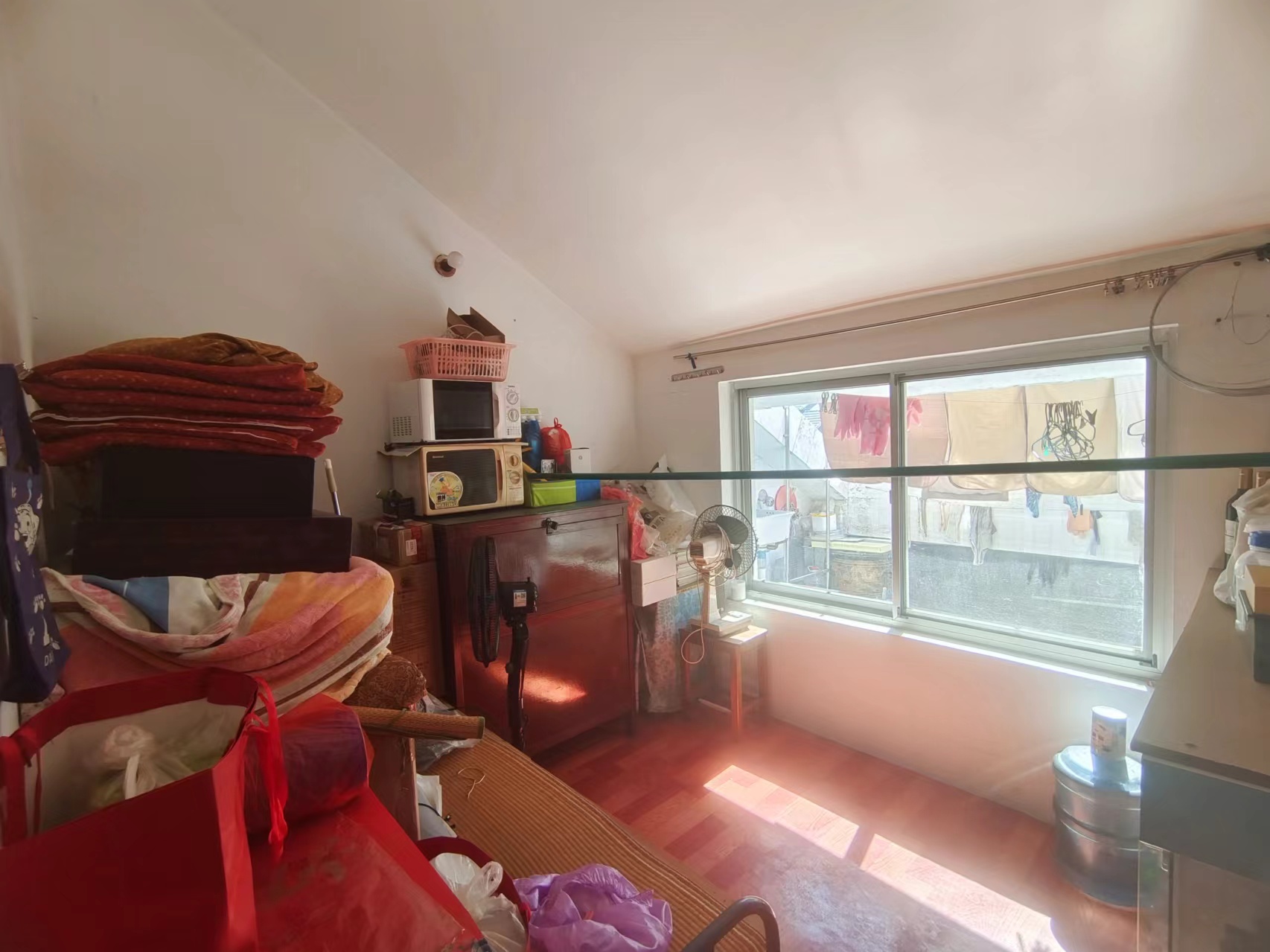 郭里园 3室1厅1卫 102m&sup2;