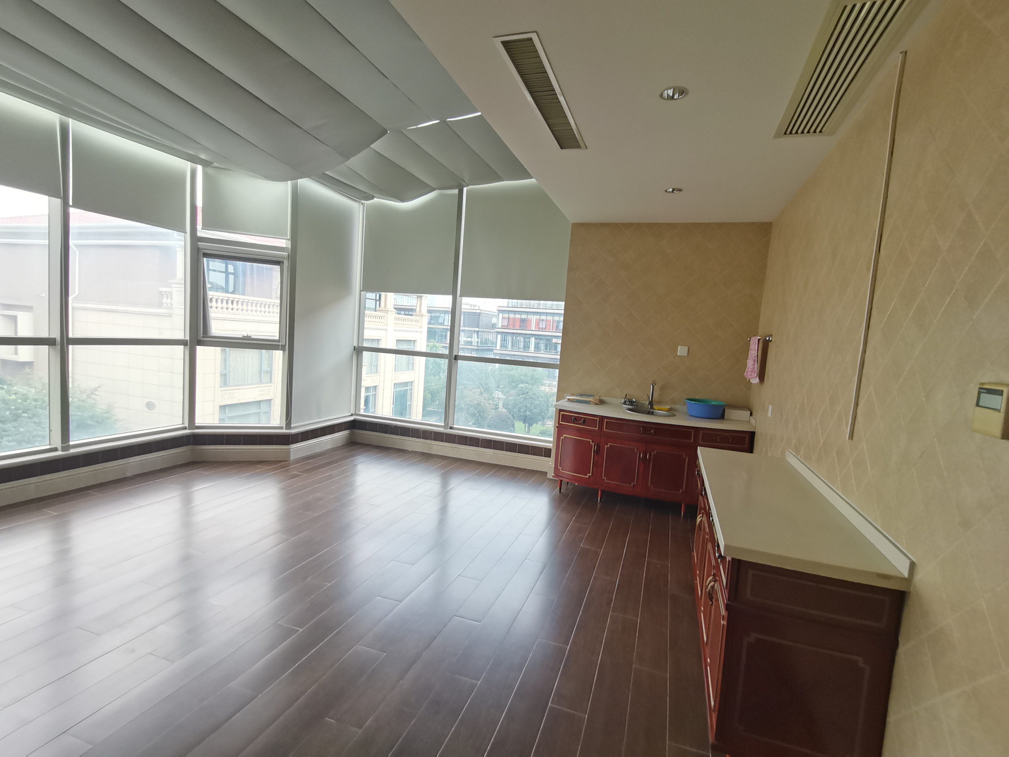 金和家园 8室3厅4卫 960m&sup2;