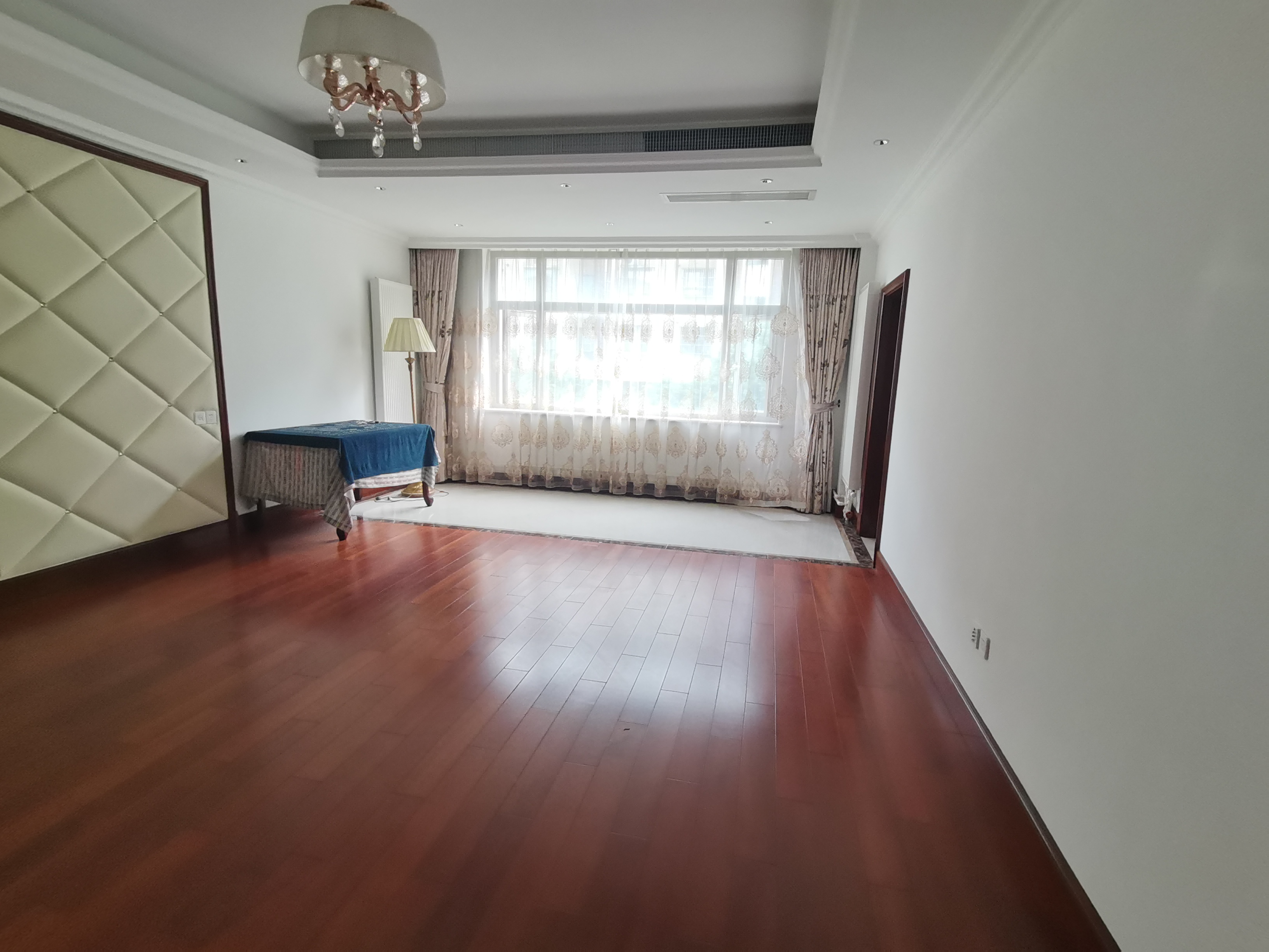 金和家园 8室3厅4卫 960m&sup2;