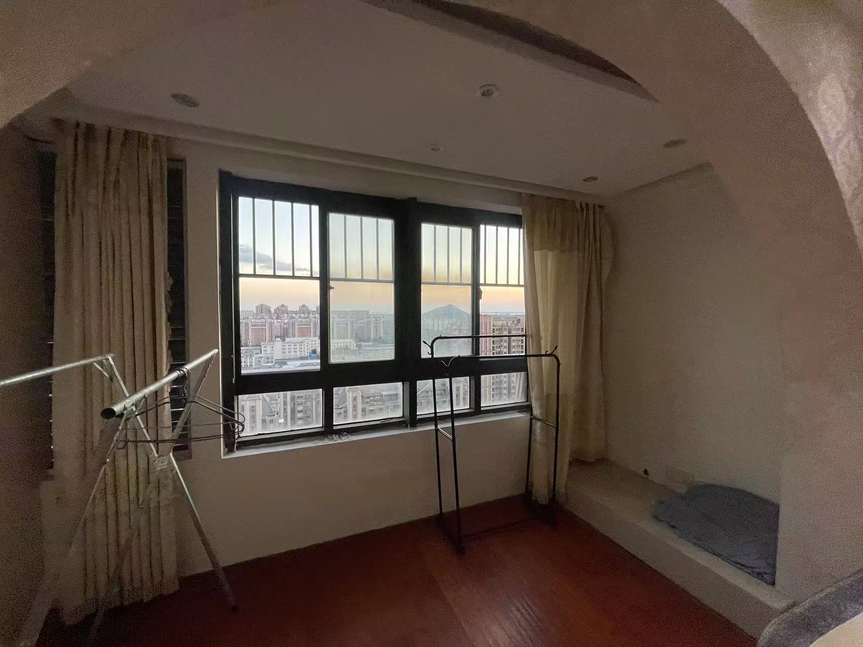 星月花园 2室1厅1卫 140m&sup2;