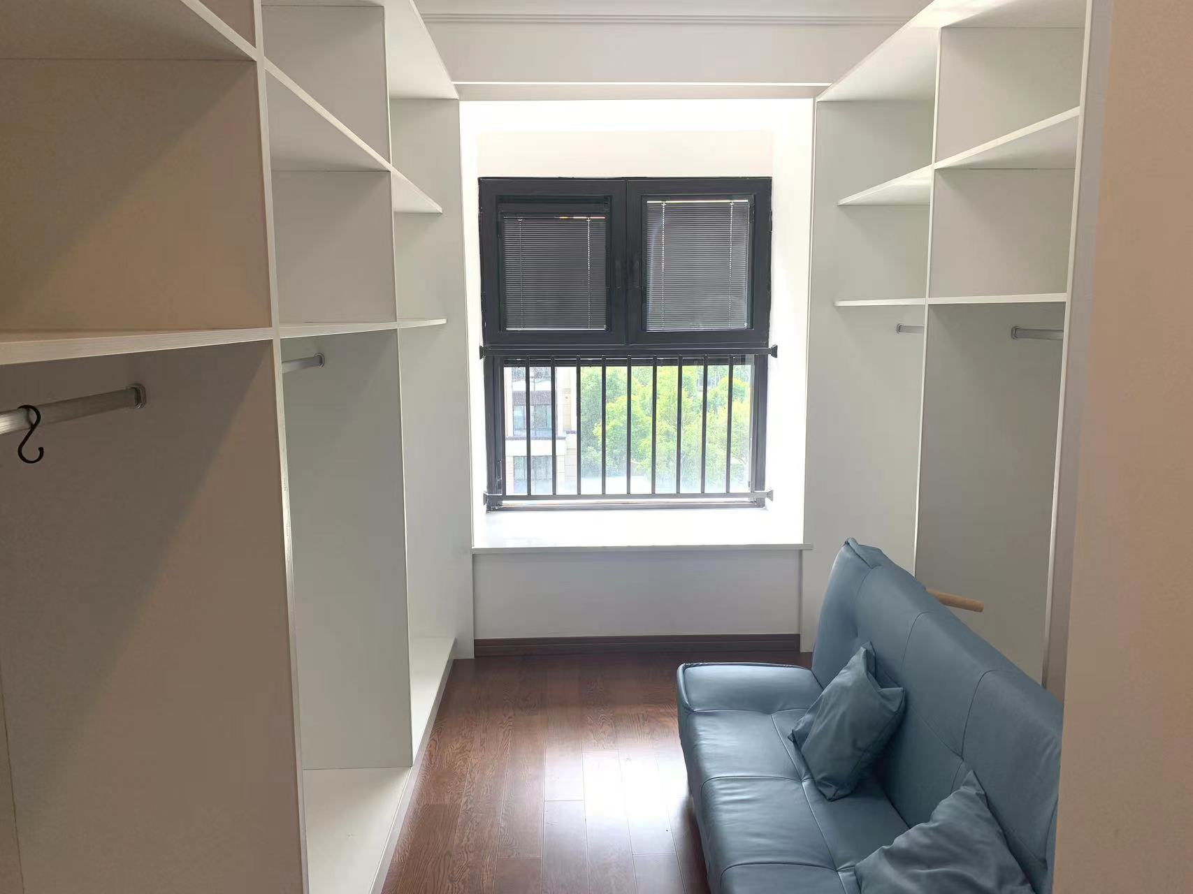 雍华府 3室2厅2卫 117m&sup2;