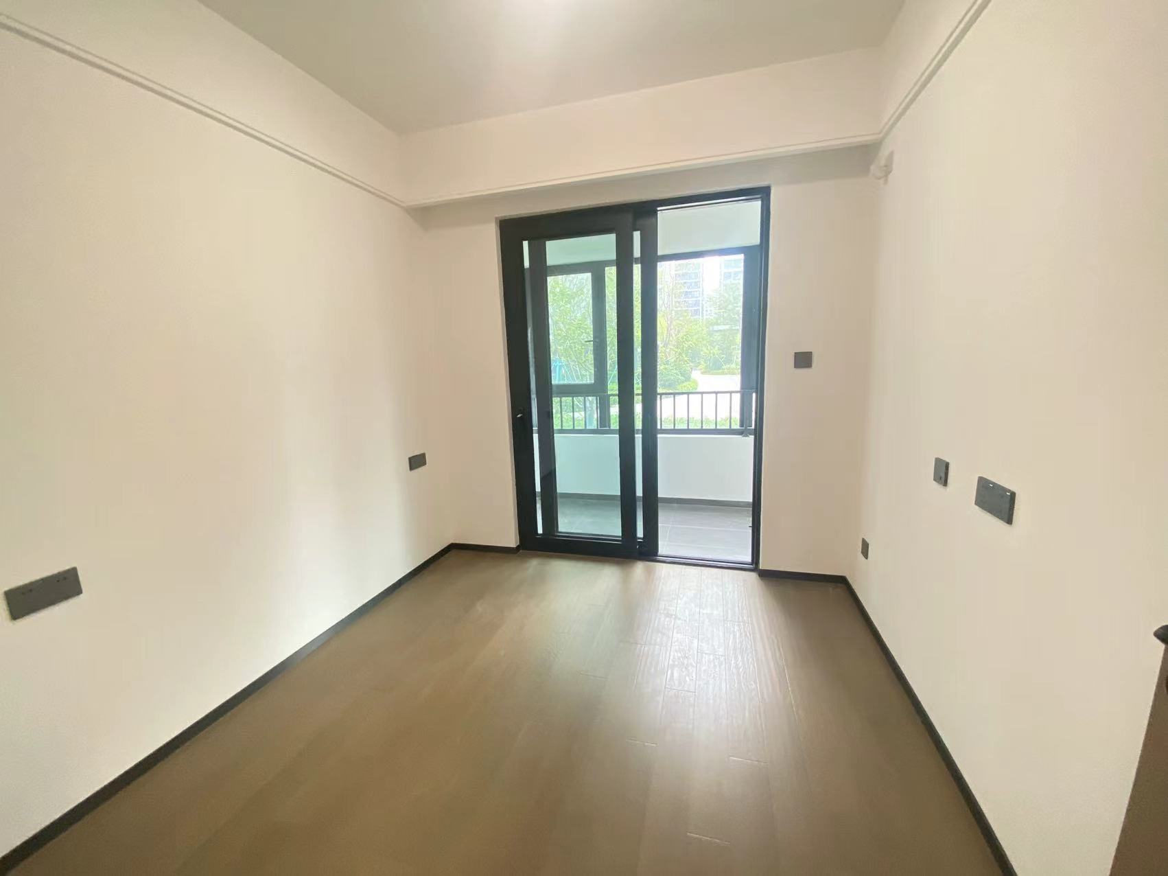滨江道静园 3室2厅2卫 118m²