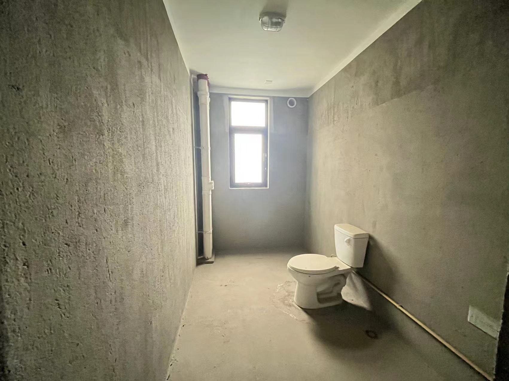 华强城 3室2厅2卫 123m&sup2;